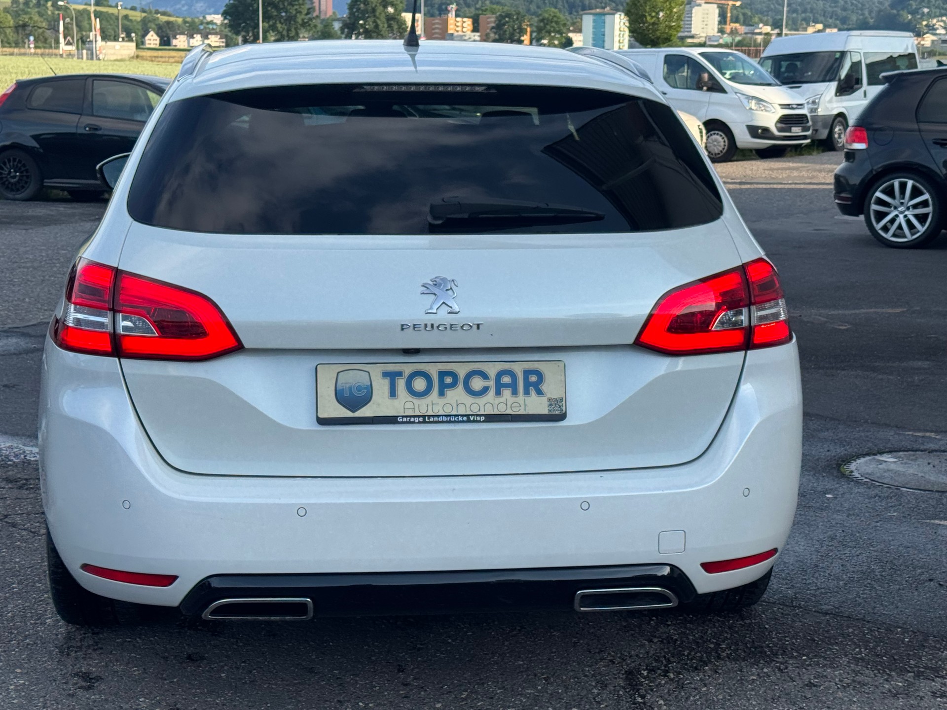 PEUGEOT 308 SW 2.0 BlueHDI GT EAT8-image-4