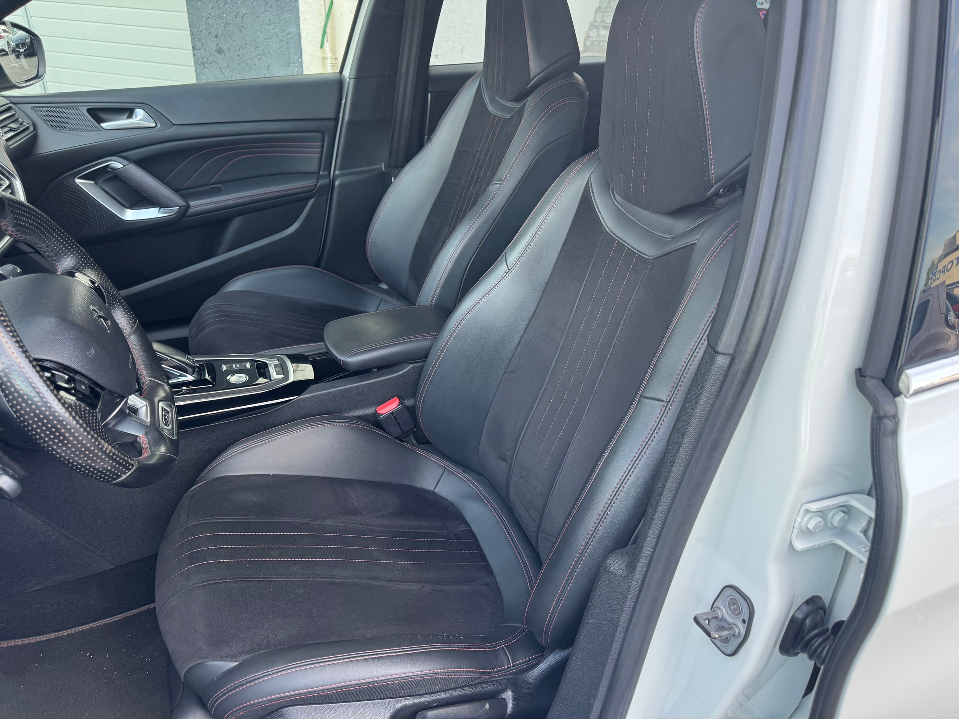 PEUGEOT 308 SW 2.0 BlueHDI GT EAT8-image-7
