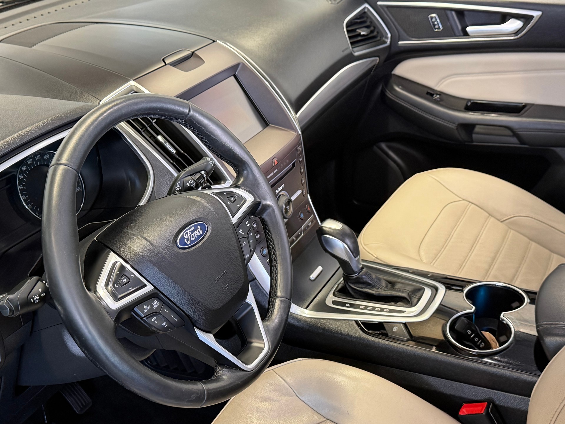 FORD Galaxy 2.0 TDCi Titanium AWD PowerShift-image-10