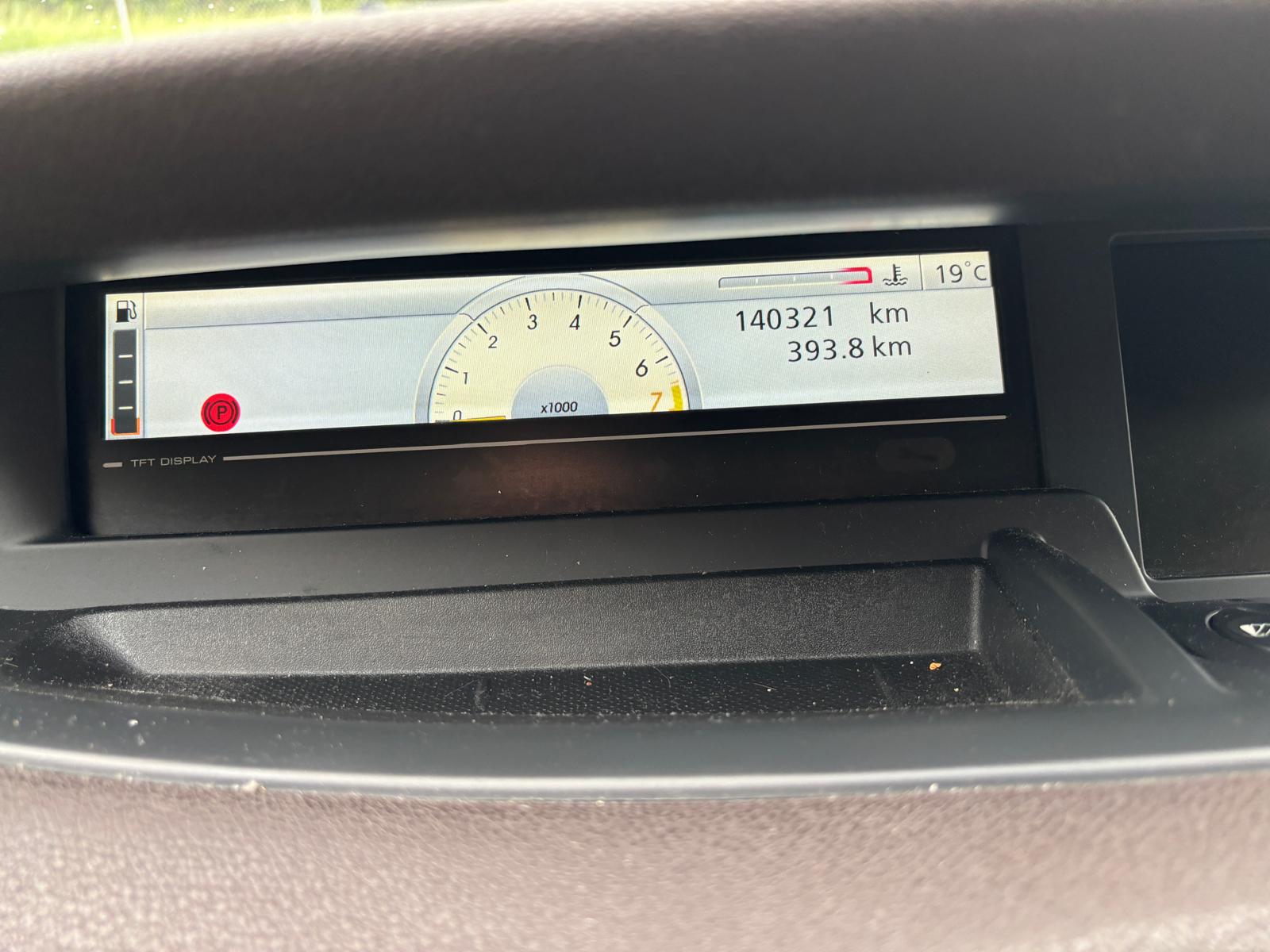 RENAULT Grand Scénic 2.0 16V Privilège X-Tronic CVT-image-11