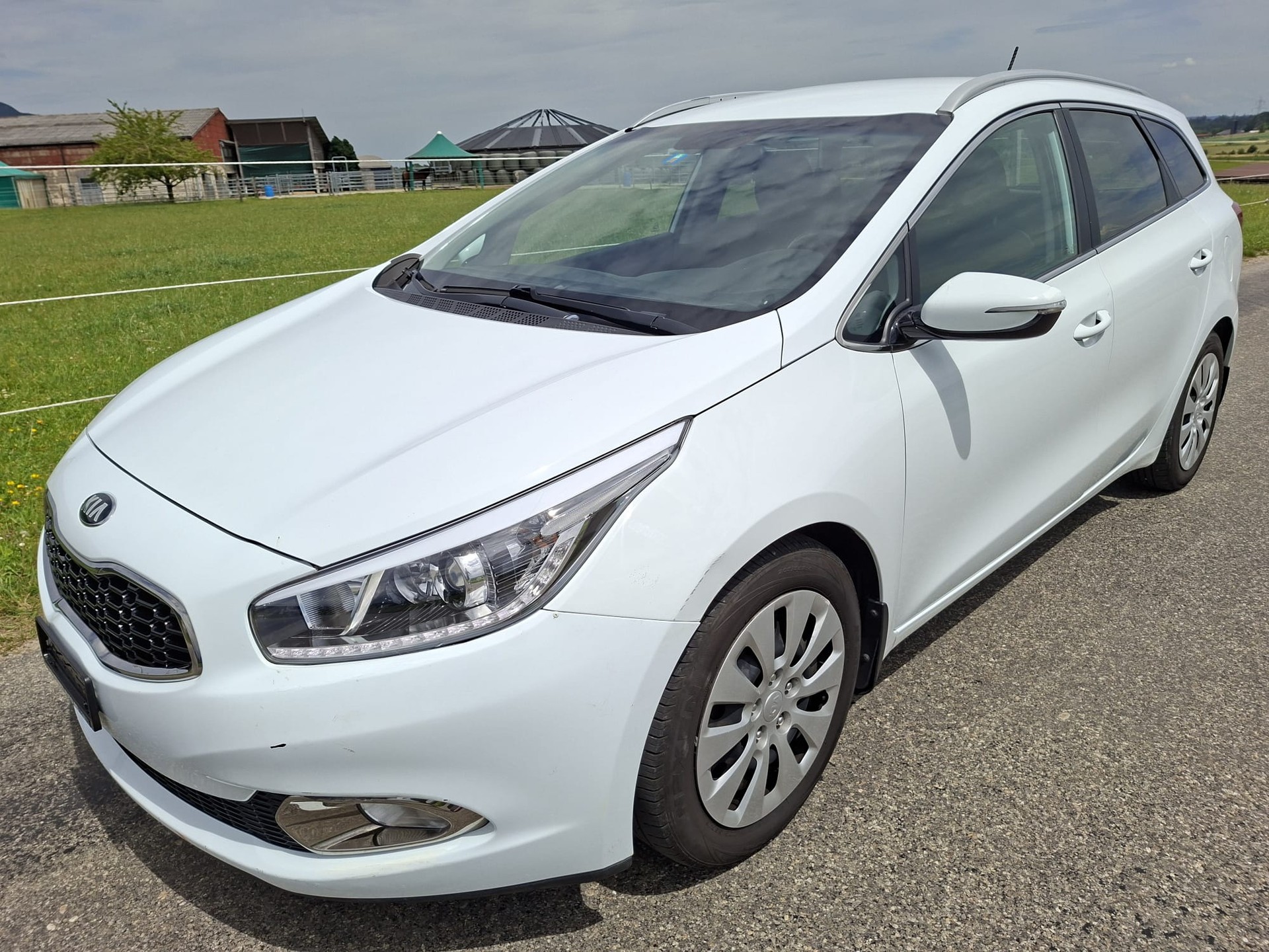 KIA Cee'd 1.6 CRDi Style Automatic-image-2