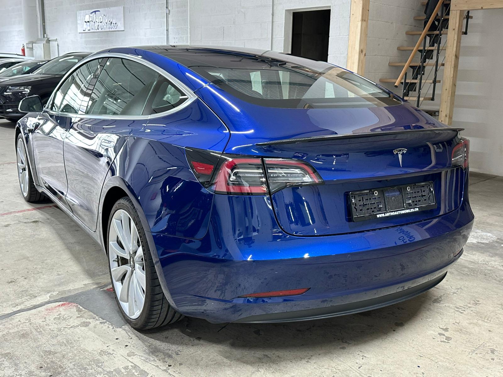 TESLA Model 3 Long Range Dual Motor AWD-image-4