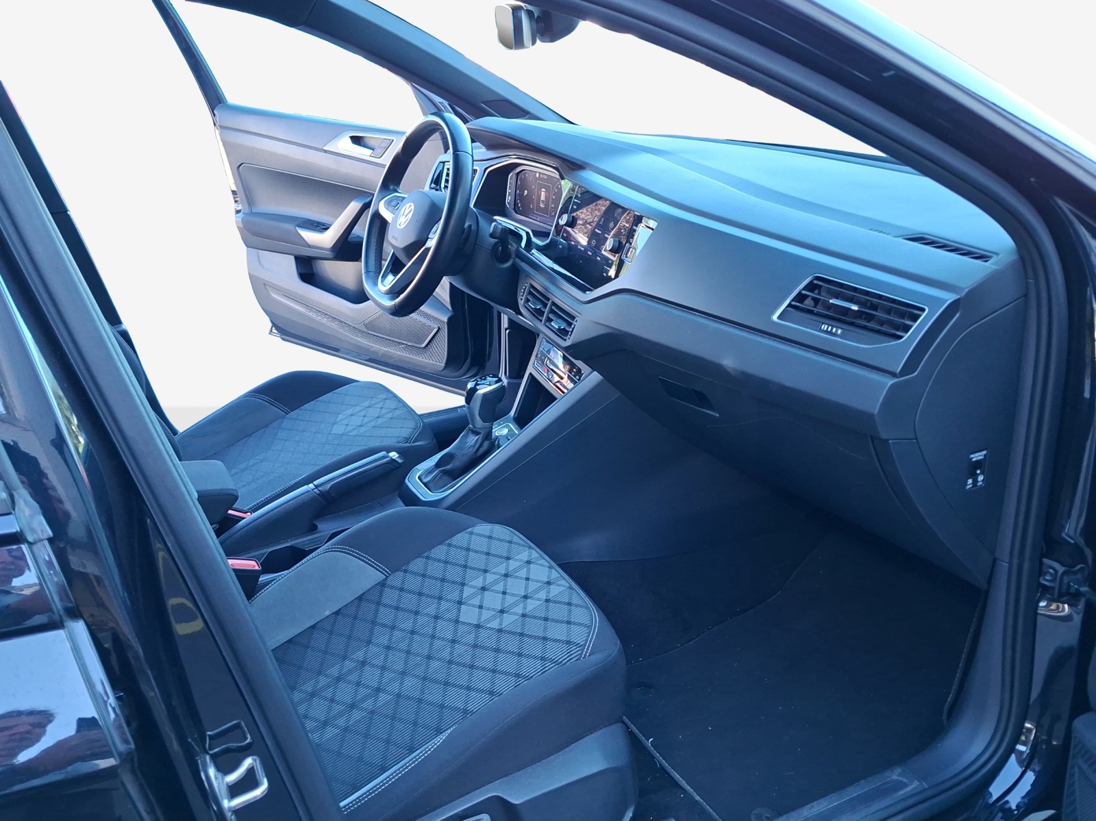 VW Taigo 1.0 TSI R-Line DSG-image-14