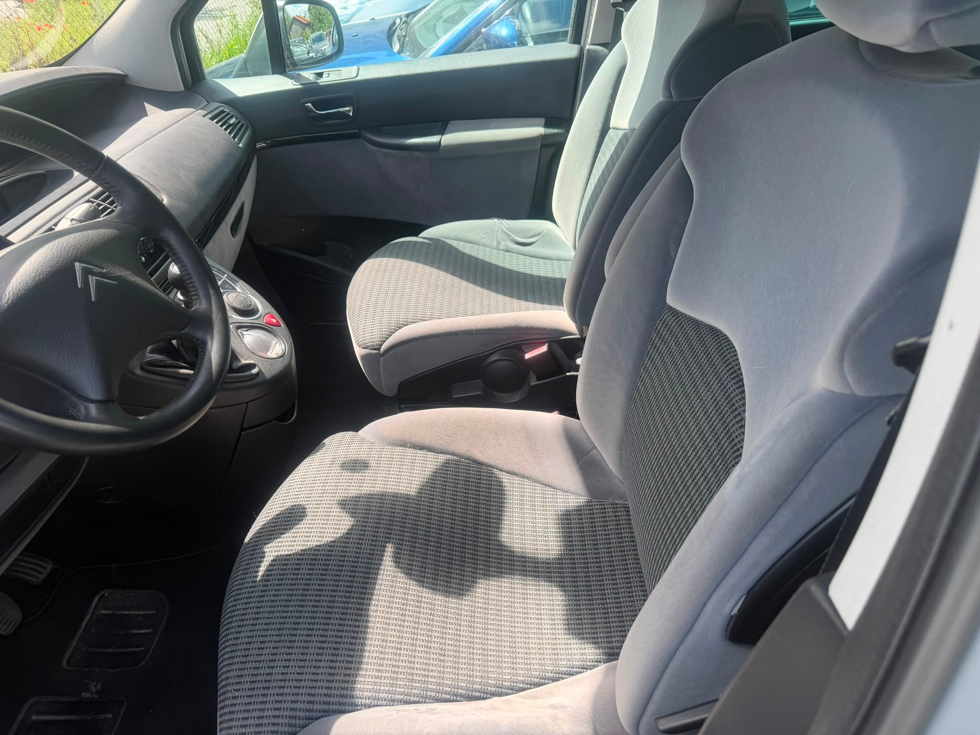 CITROEN C8 2.0 16V HDi-image-6