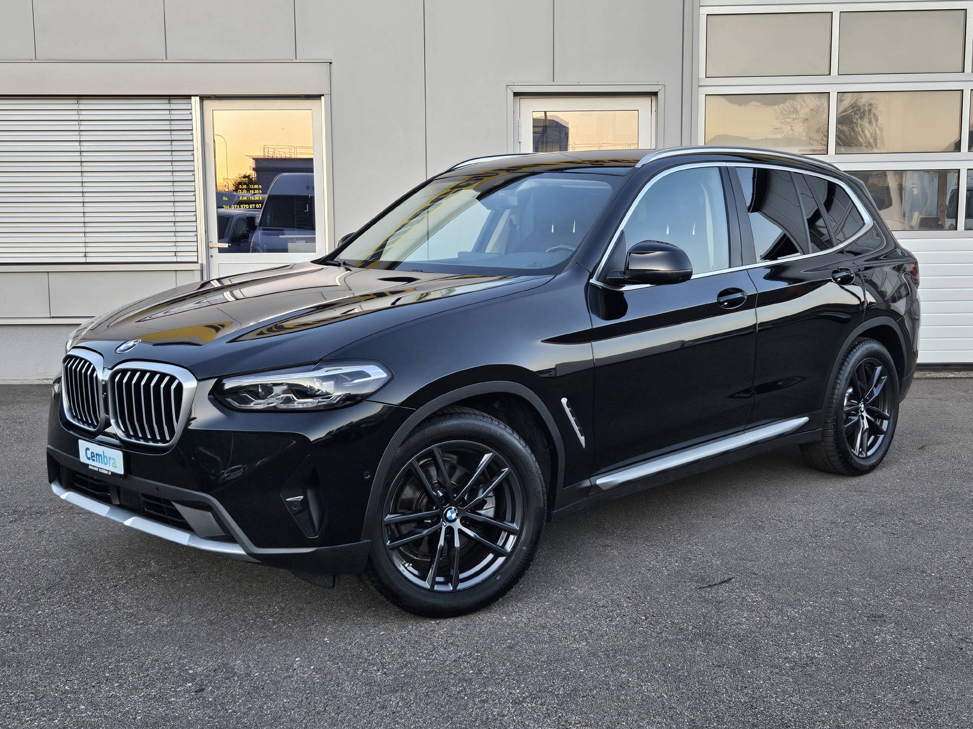BMW X3 20d xDrive-showroom-element-1