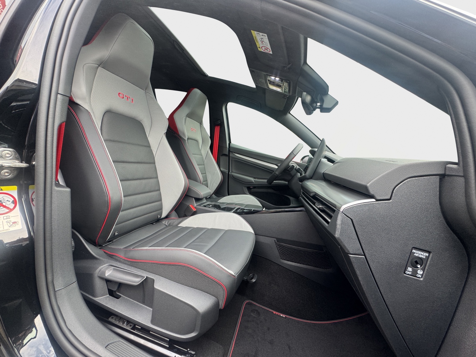 VW Golf 2.0 TSI GTI Edition 50 DSG-image-9