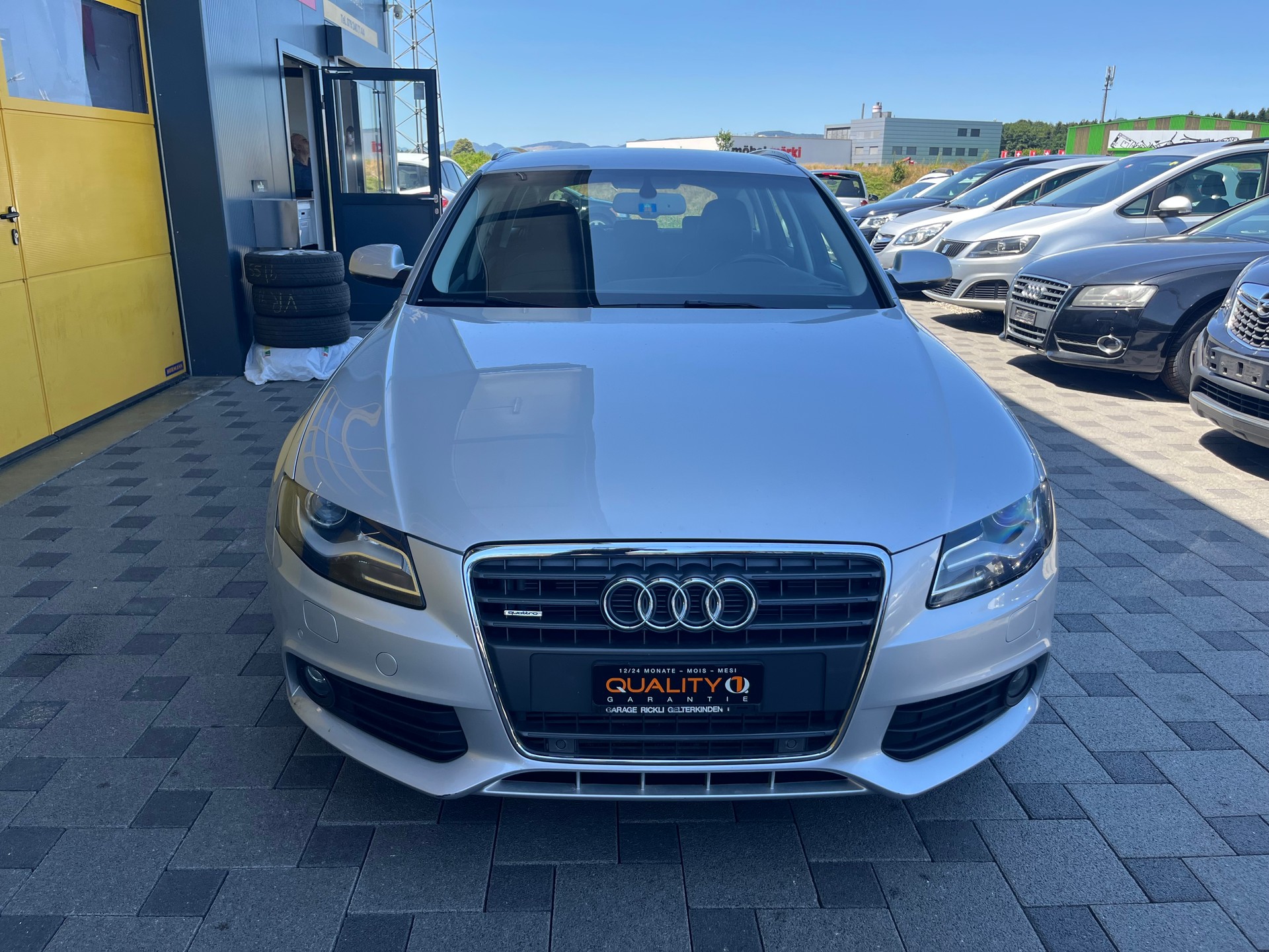 AUDI A4 Avant 2.0 TFSI quattro-image-1