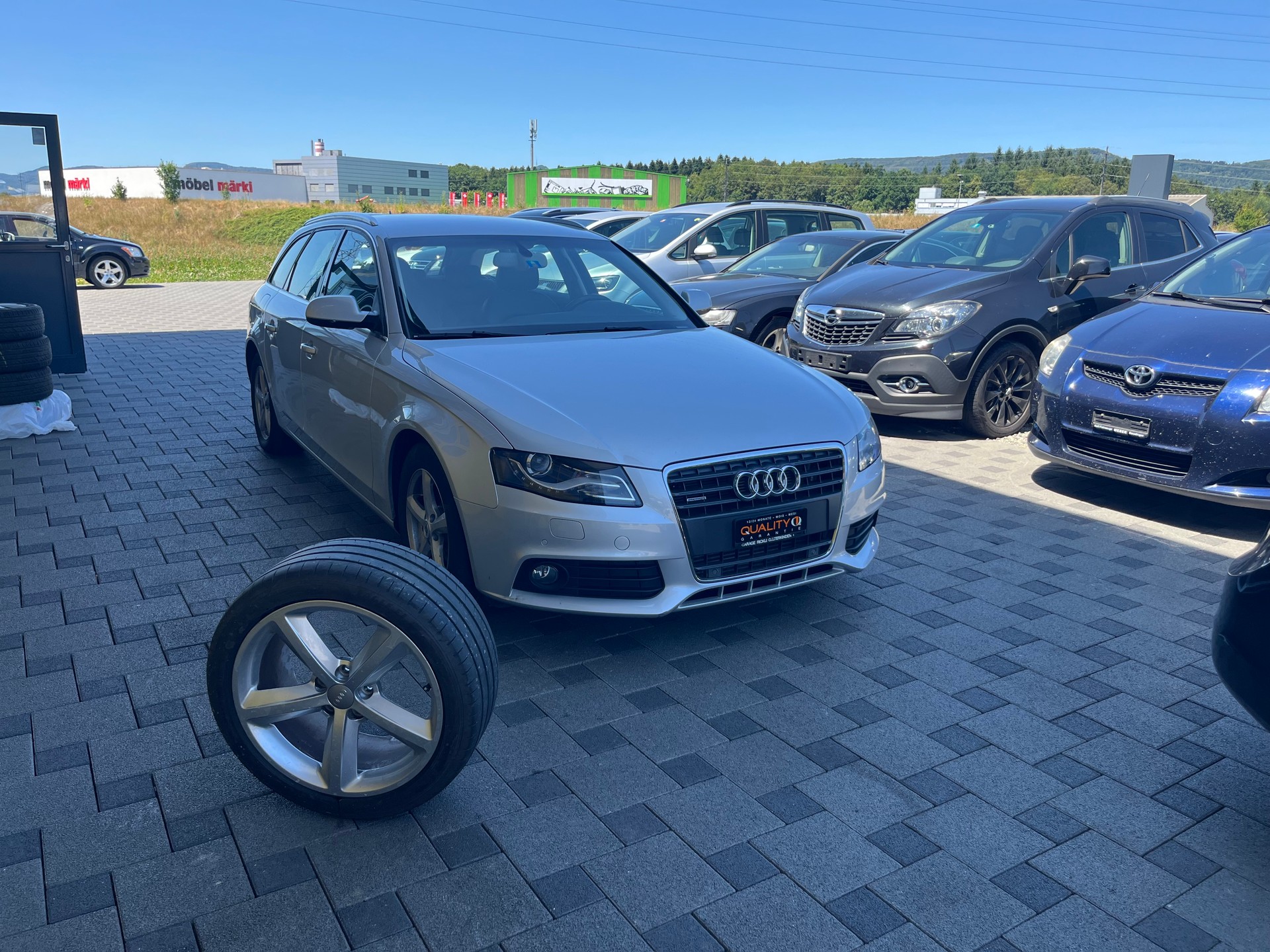 AUDI A4 Avant 2.0 TFSI quattro-image-3