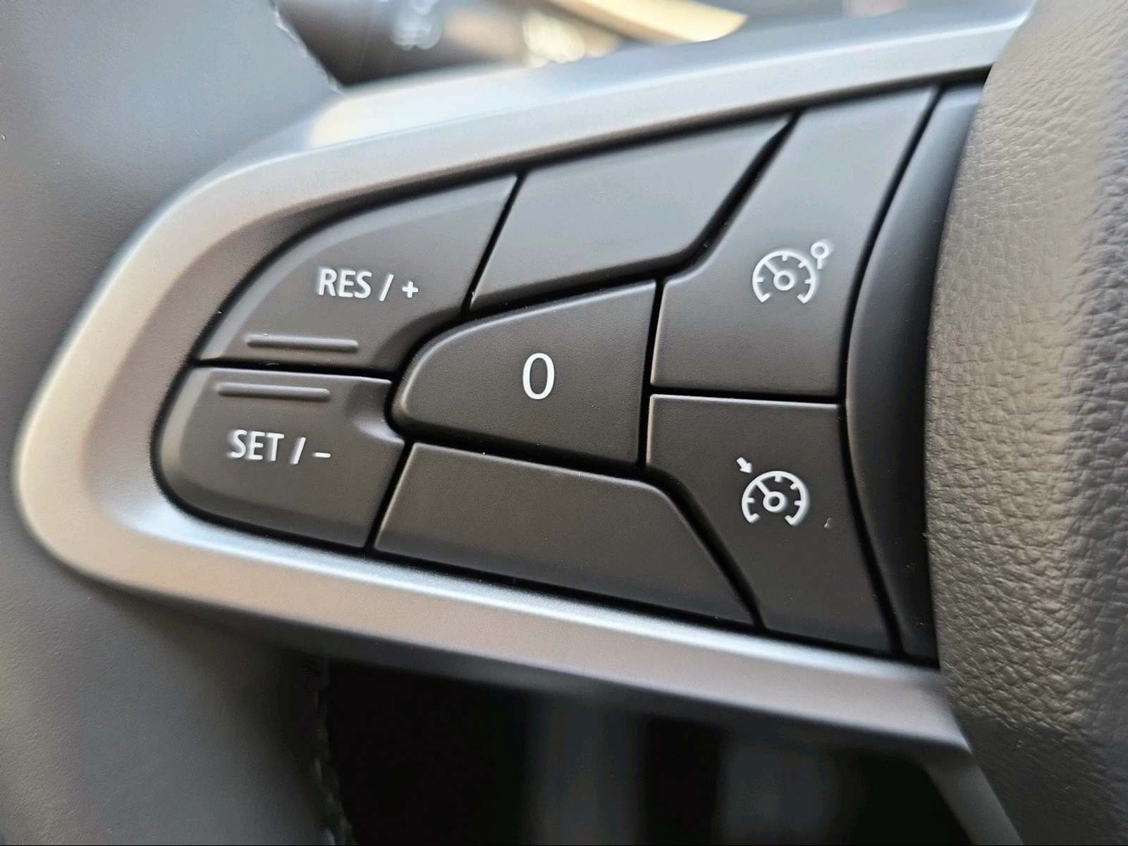 DACIA Jogger 1.8 Hybrid Journey-image-13