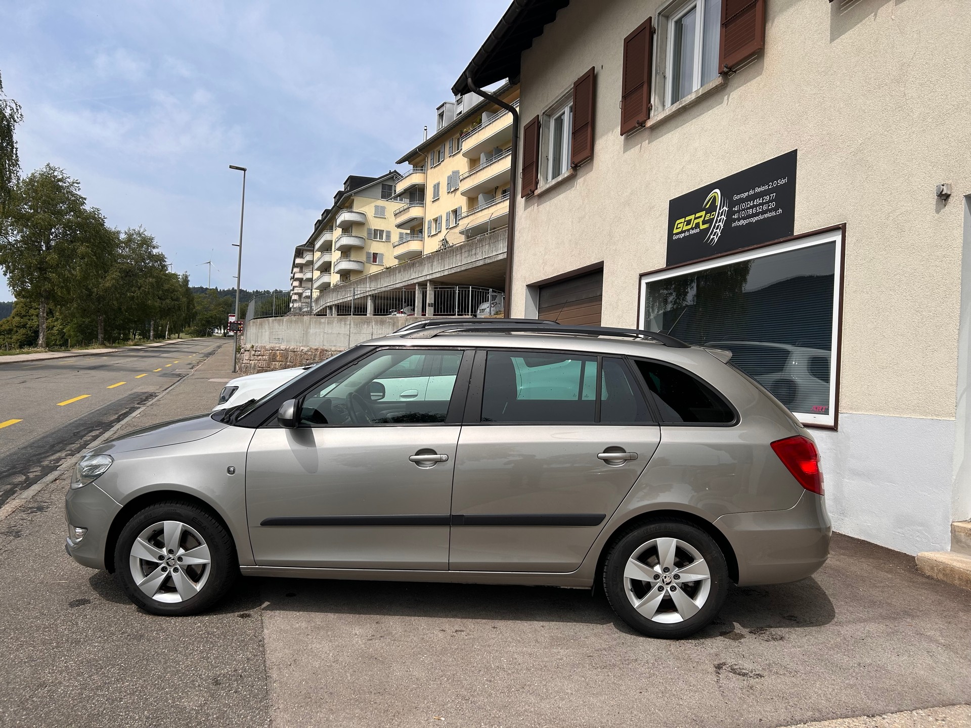 SKODA Fabia 1.2 TSI Ambition Plus-image-5