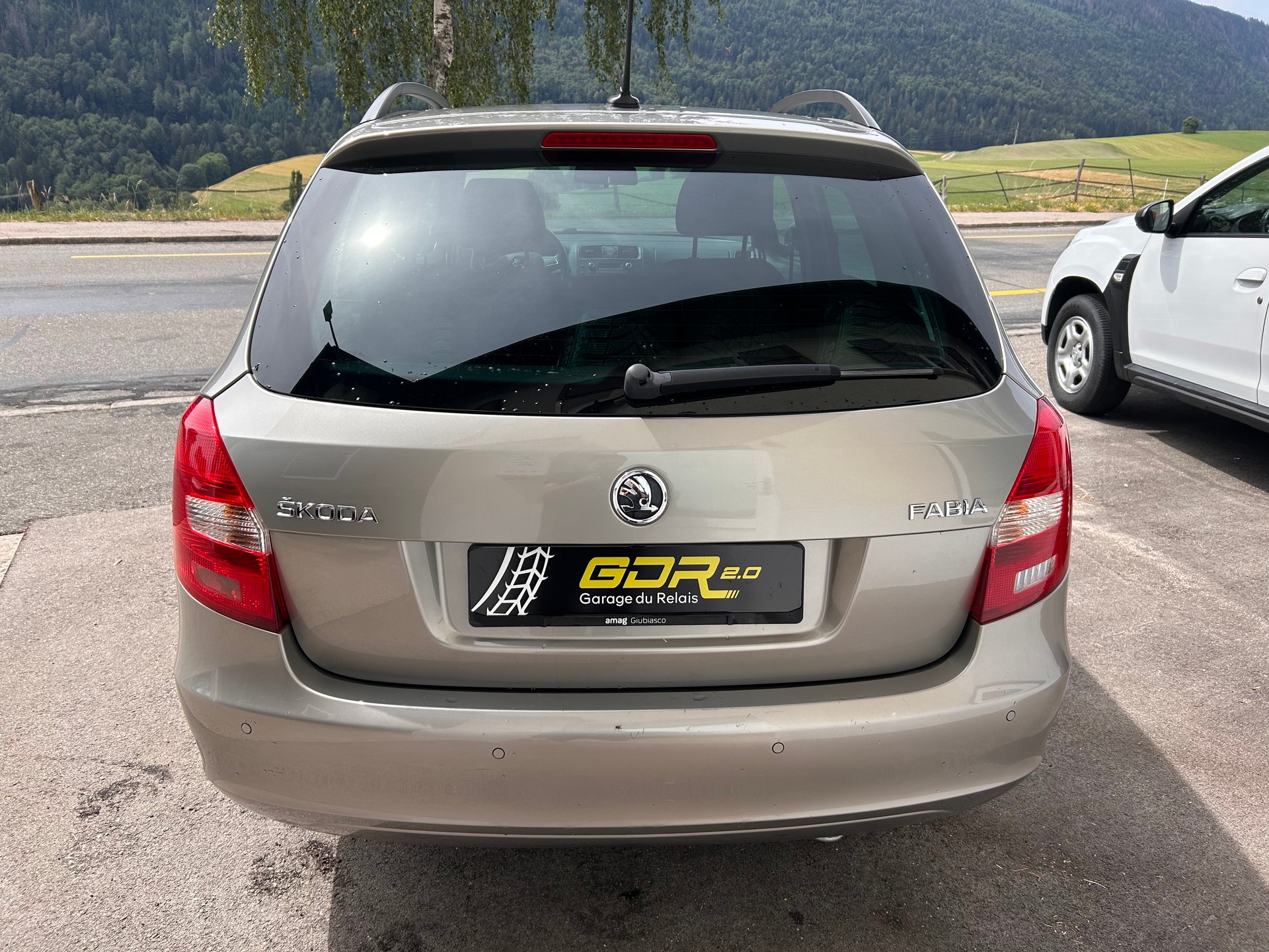 SKODA Fabia 1.2 TSI Ambition Plus-showroom-element-3
