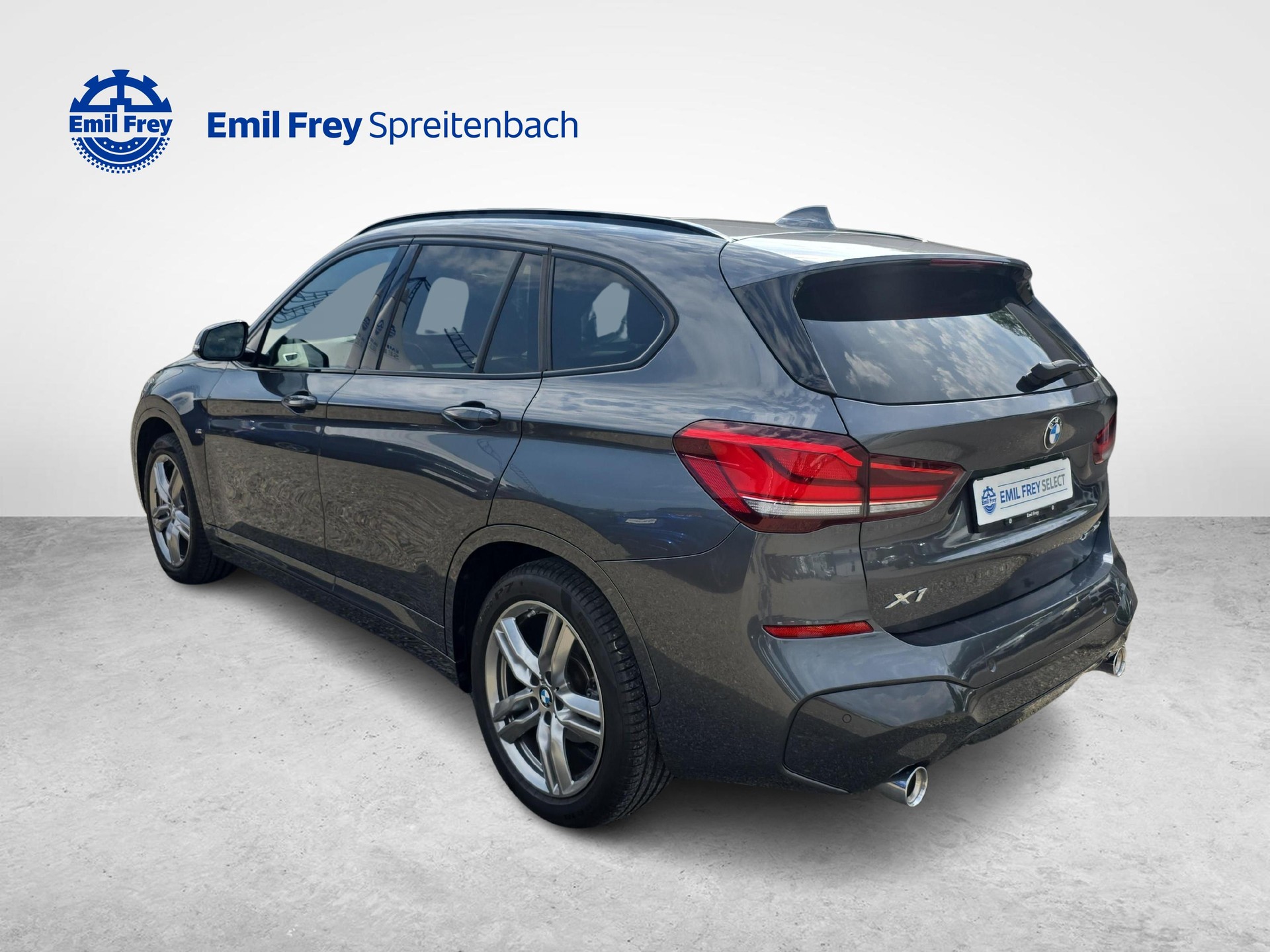 BMW X1 18d xDrive / ab 3,99% Leasing bei Abschluss einer Protect Autoversicherung-showroom-element-2