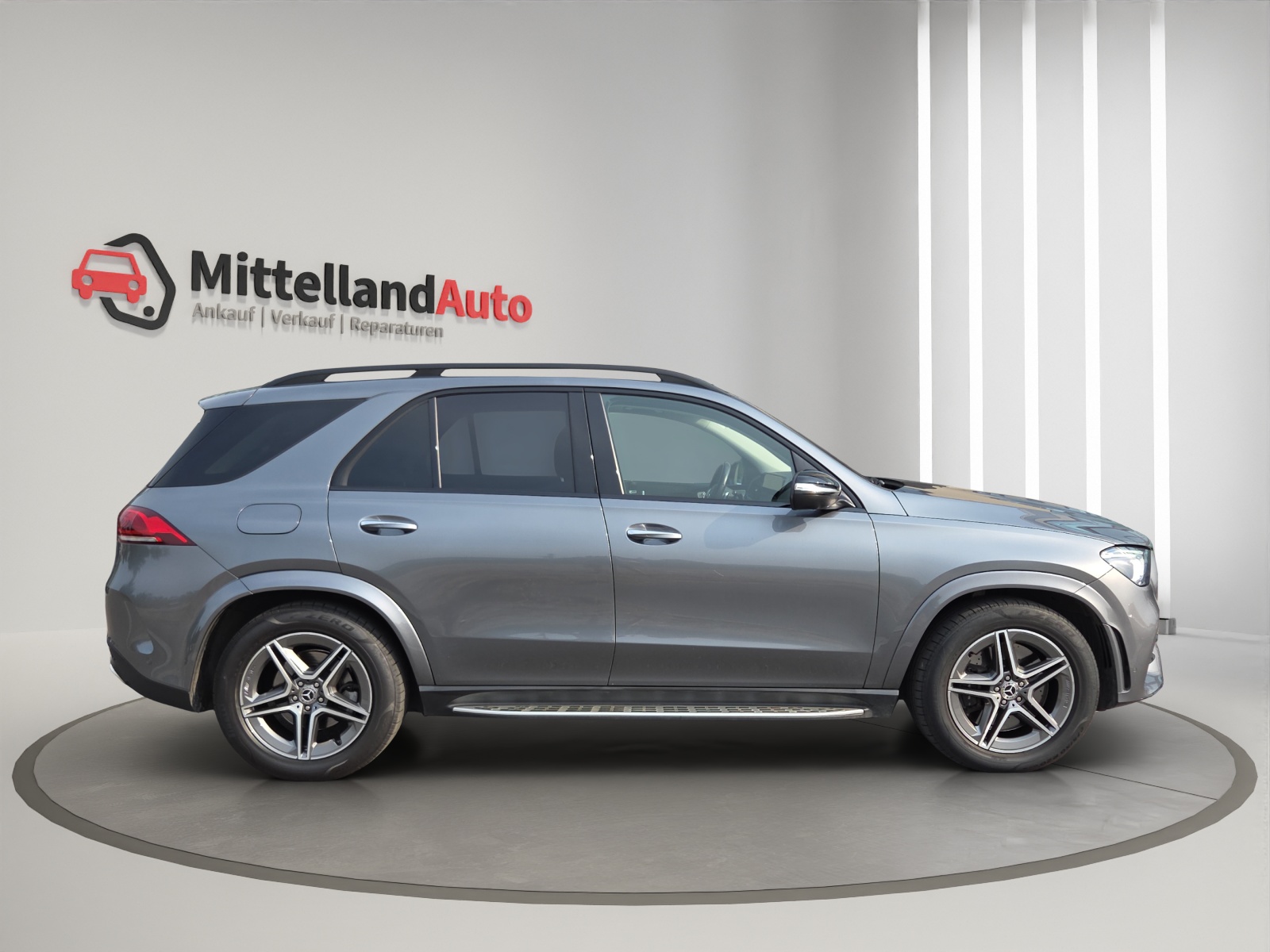 MERCEDES-BENZ GLE 450 4Matic AMG Line 9G-Tronic-showroom-element-3