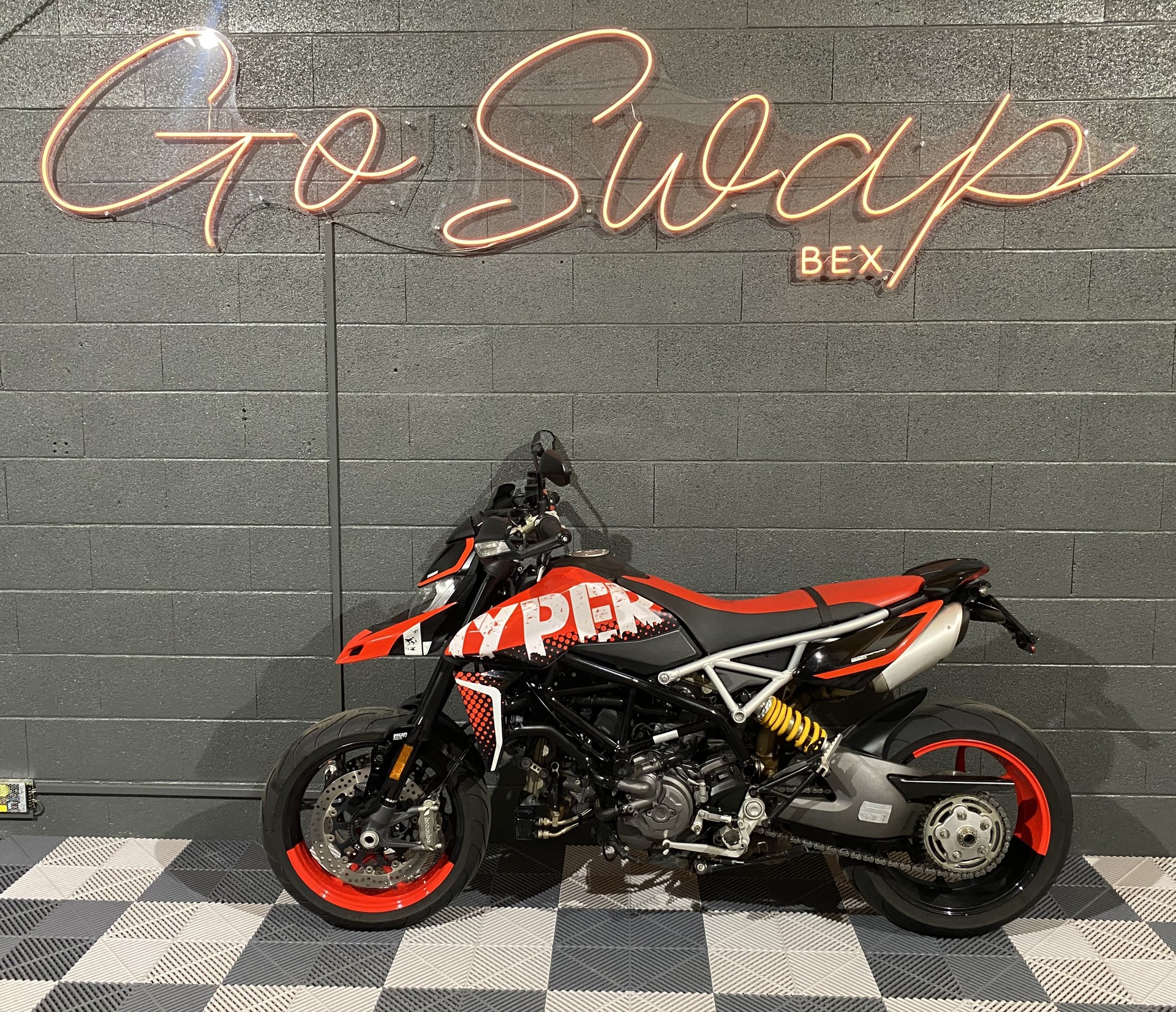 DUCATI Hypermotard 950 RVE-image-8