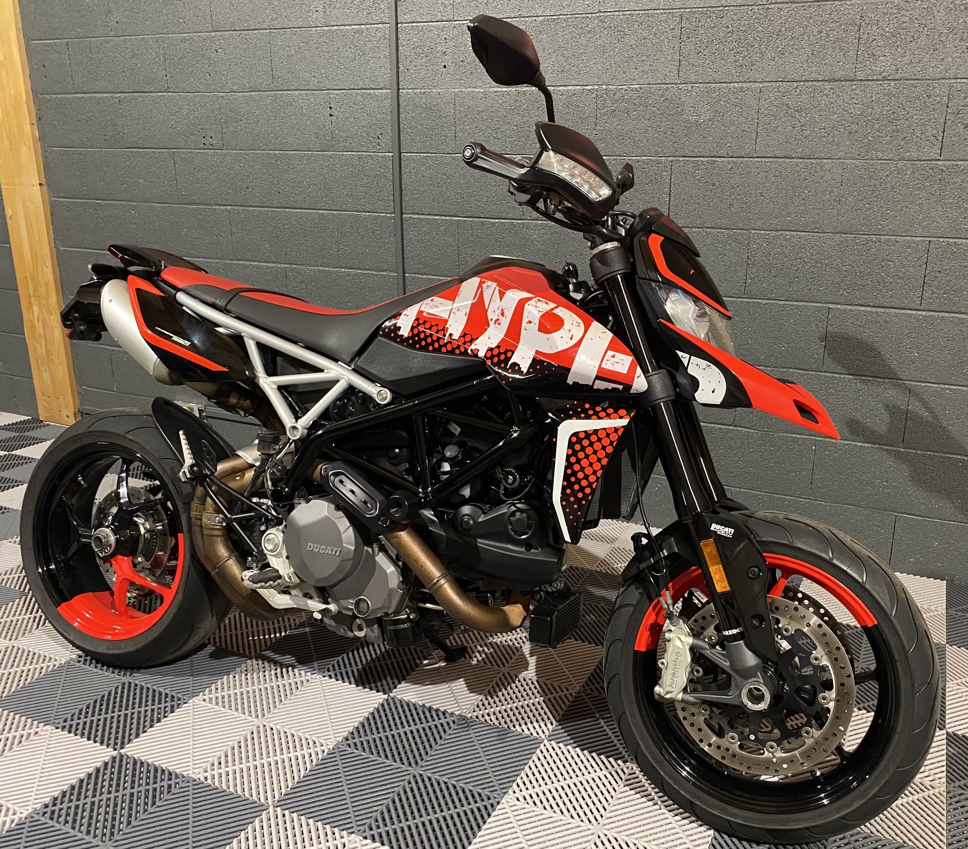DUCATI Hypermotard 950 RVE-image-1