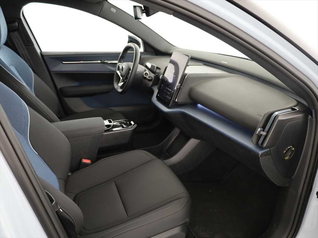 VOLVO EX30 E60 Twin Ultra Performance AWD-showroom-element-2