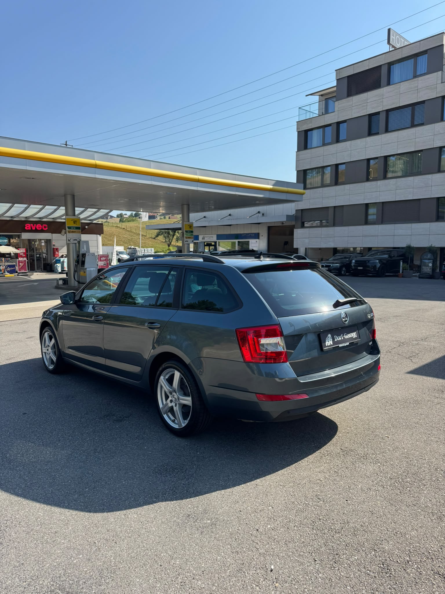 SKODA Octavia Combi 2.0 TDI Ambition 4x4 DSG-image-4