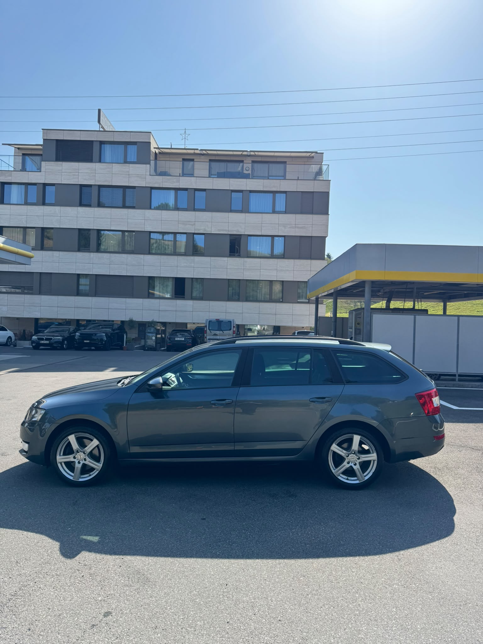 SKODA Octavia Combi 2.0 TDI Ambition 4x4 DSG-showroom-element-3