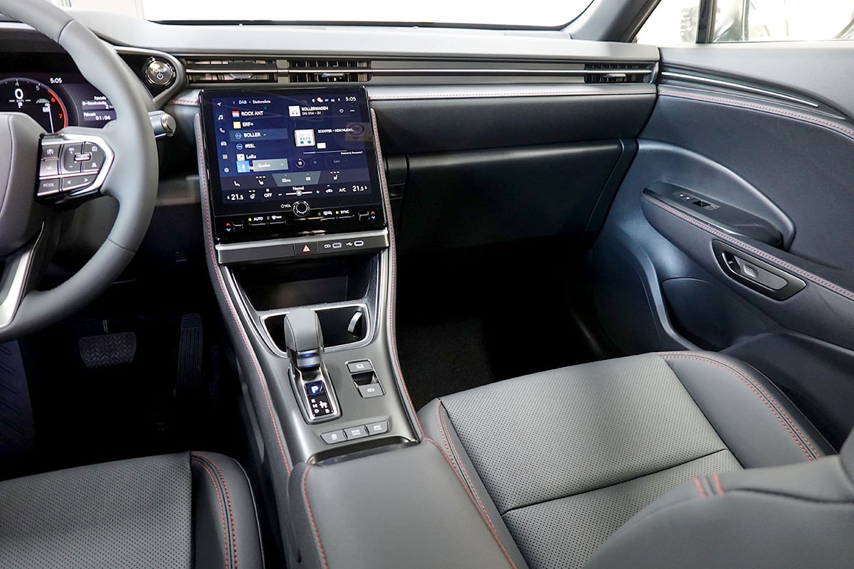 LEXUS LBX FWD Elegant CVT LEDER-image-9