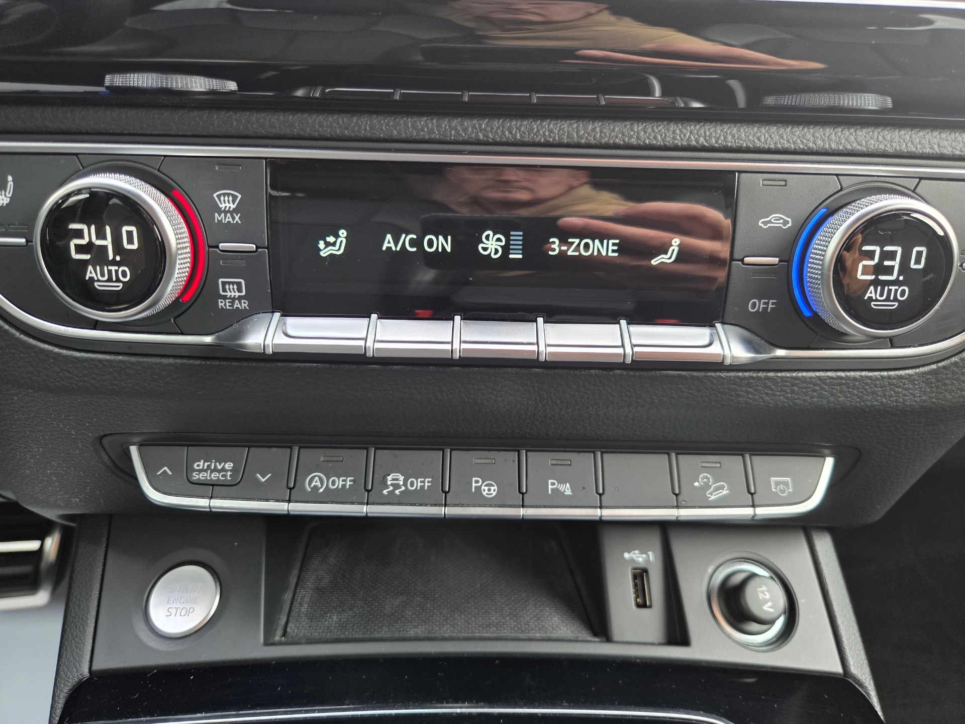 AUDI Q5 40 TDI S-line quattro S-tronic-image-23