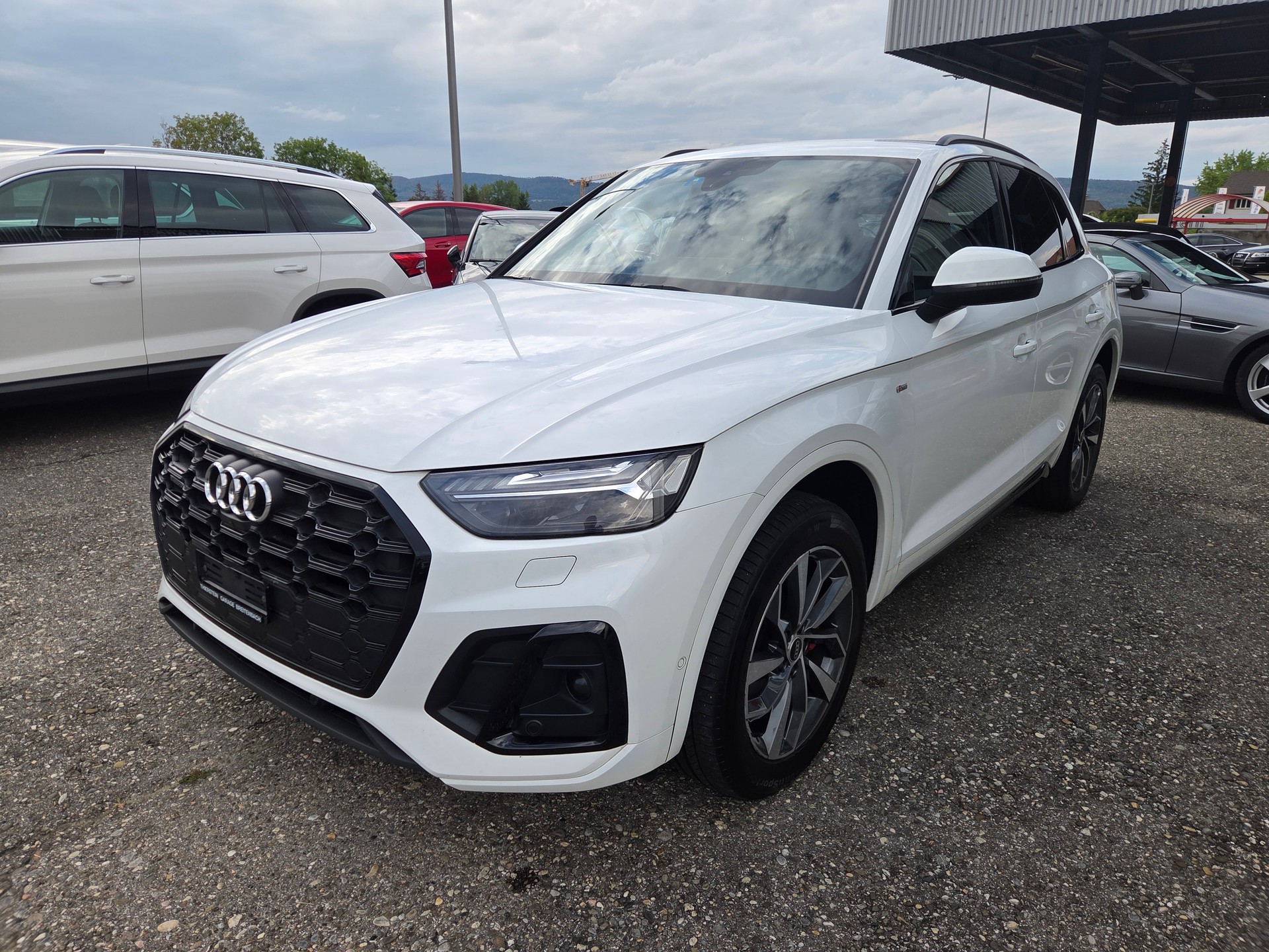 AUDI Q5 40 TDI S-line quattro S-tronic-showroom-element-3