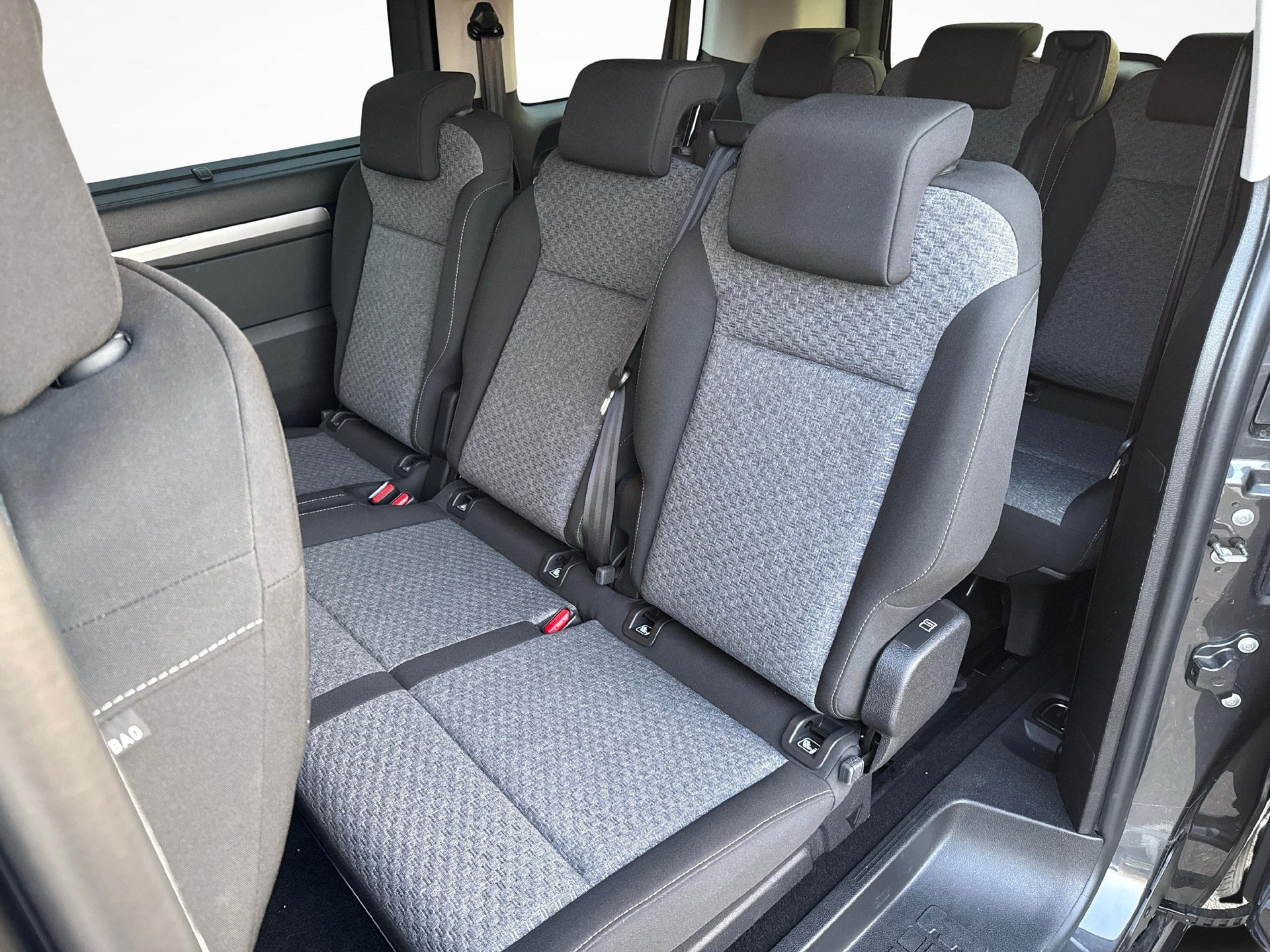 TOYOTA PROACE Verso L1 2.0 D Trend-image-12