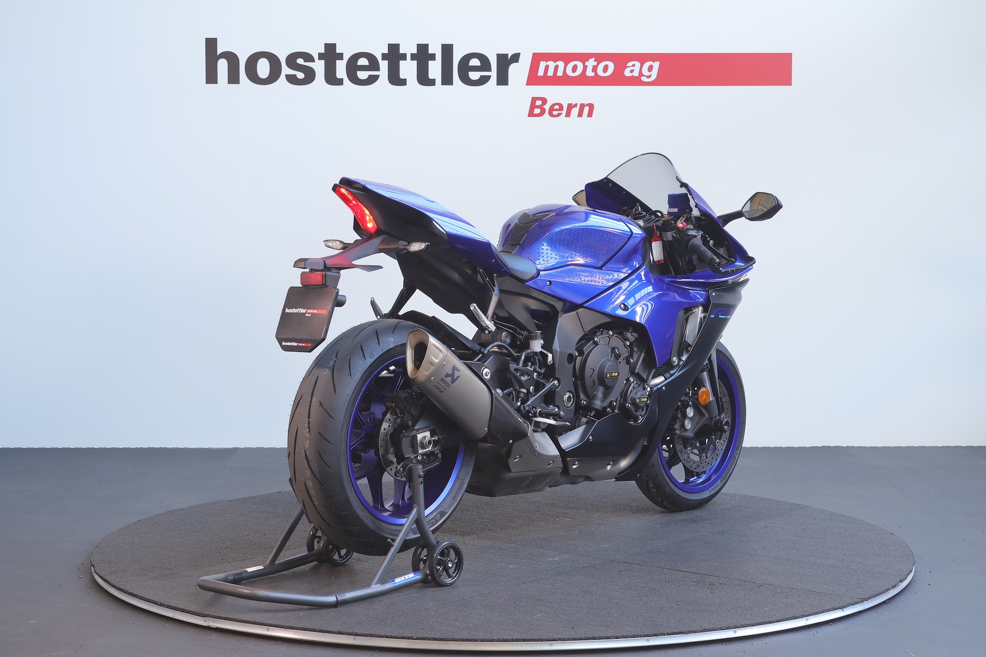 YAMAHA R1-image-2