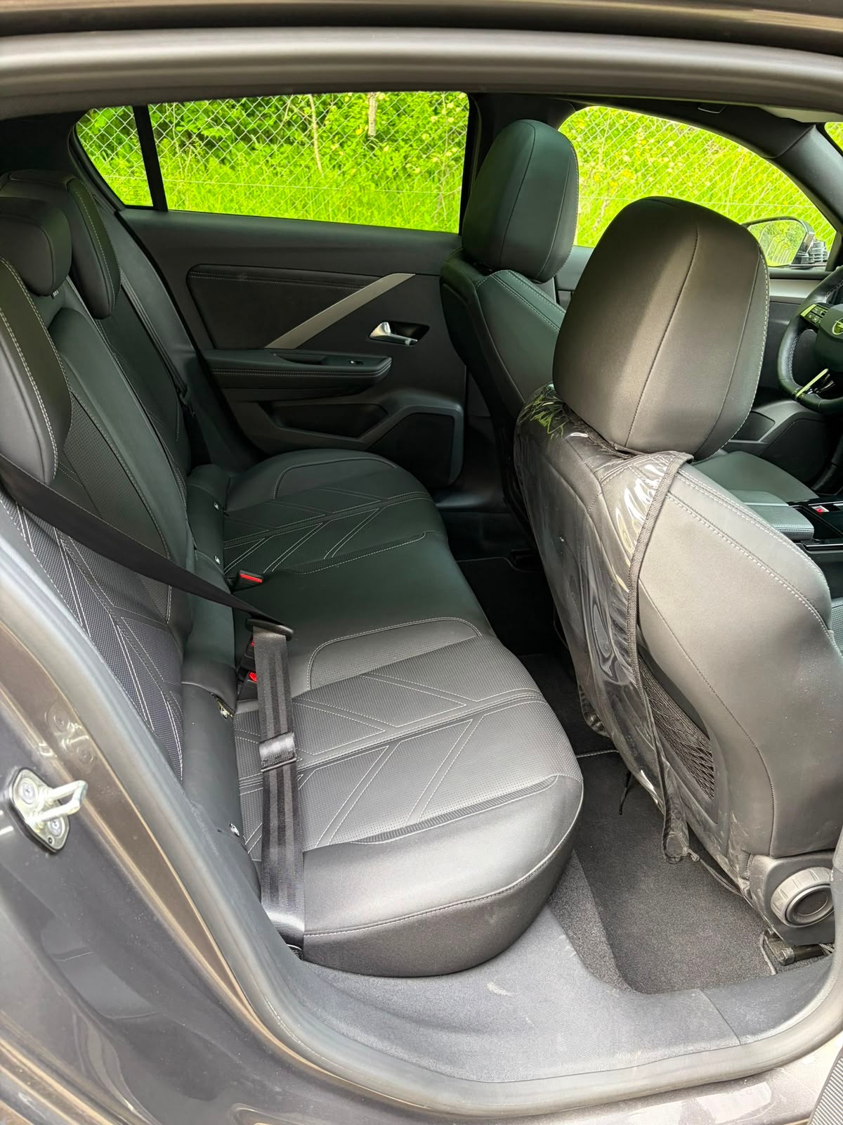 OPEL Astra 1.2i Turbo Swiss A-showroom-element-3