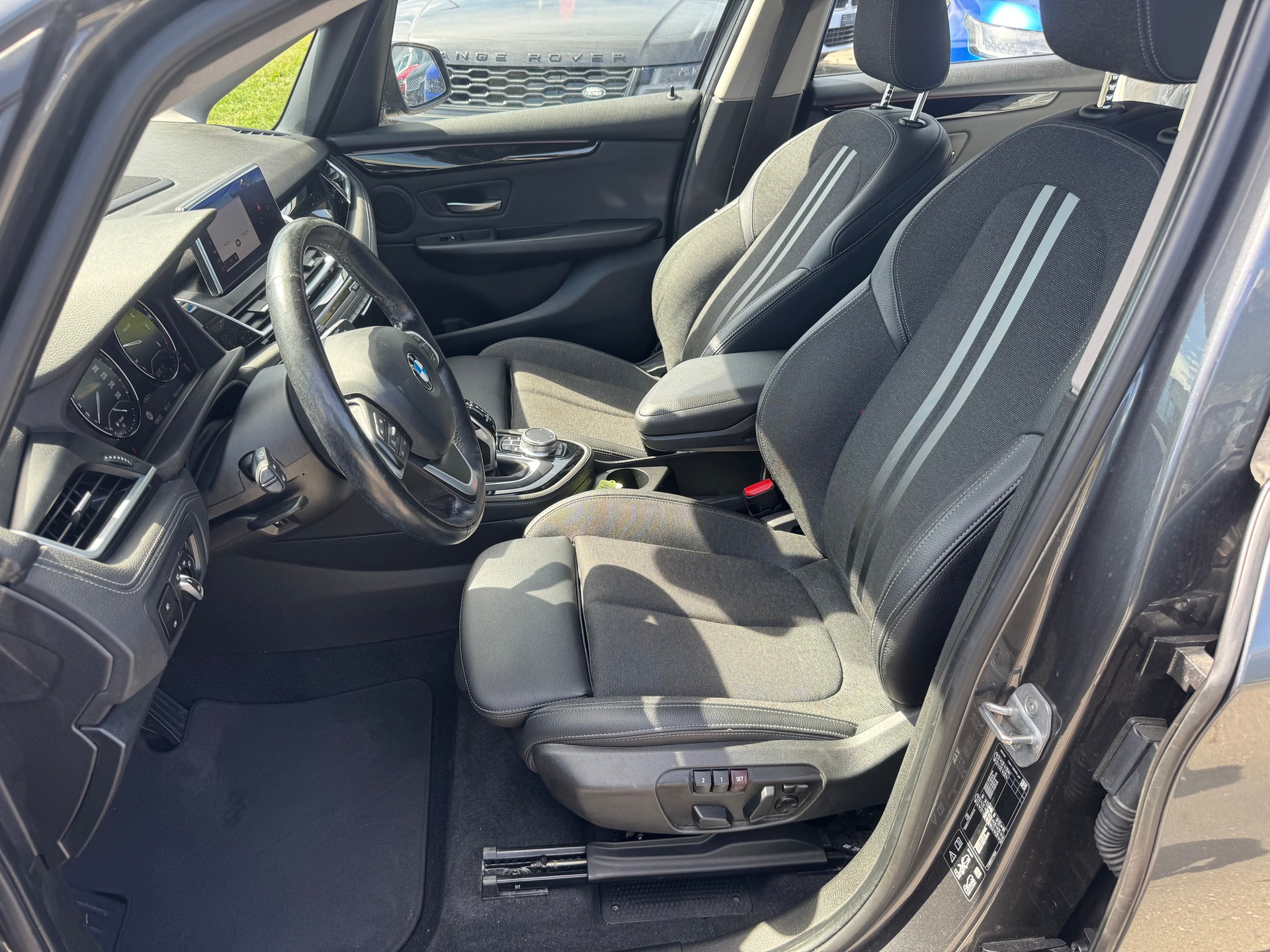 BMW 218d xDrive Active Tourer Steptronic-image-14