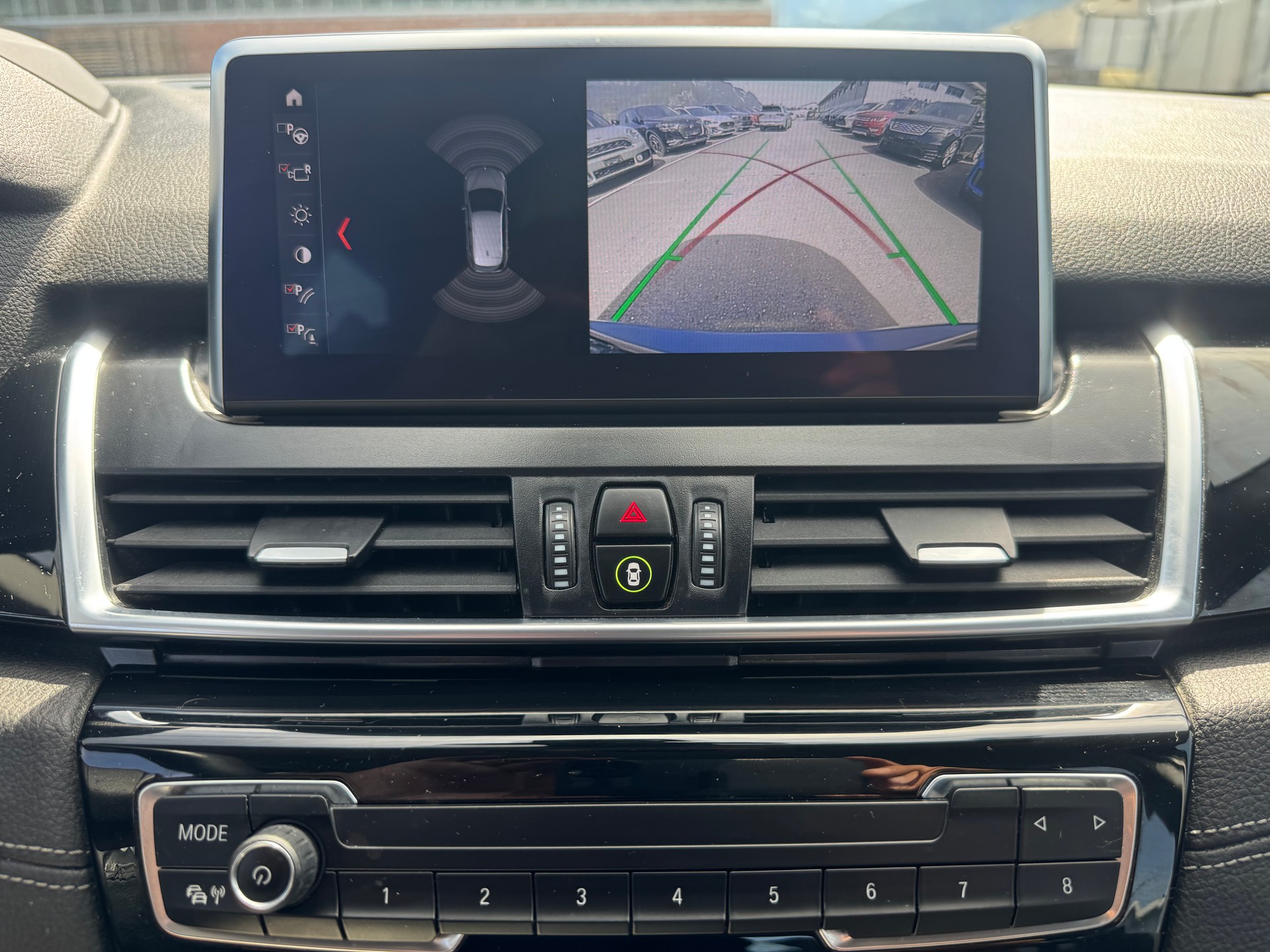 BMW 218d xDrive Active Tourer Steptronic-image-24