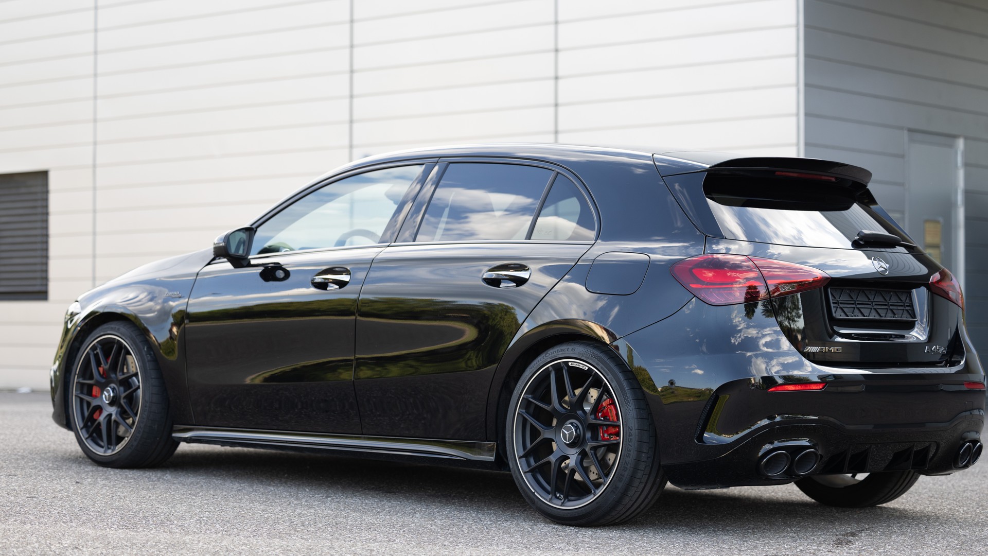 MERCEDES-BENZ A 45 AMG-image-7