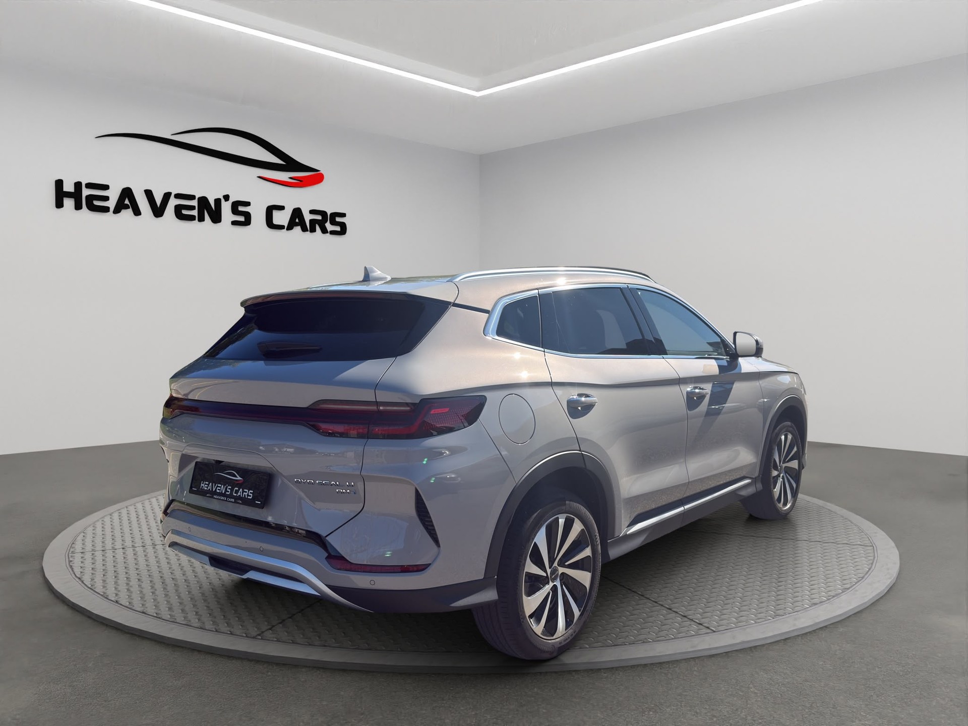 BYD Seal U DM-i Design AWD-showroom-element-1