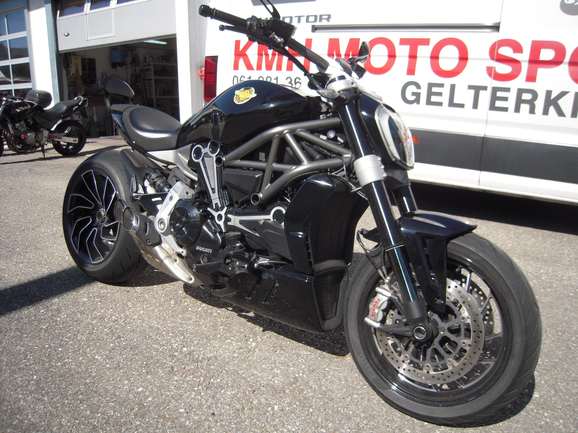 DUCATI XDiavel 1260 S-image-1