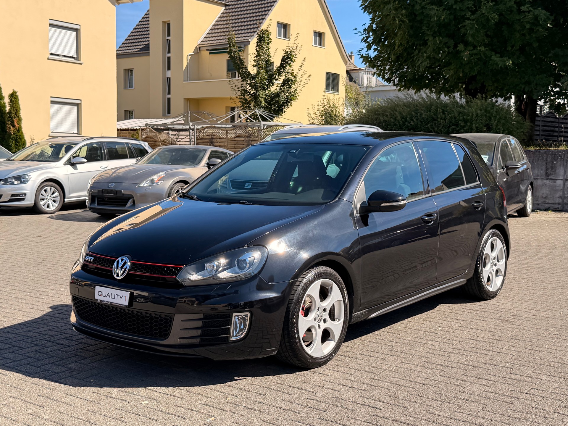 VW Golf 2.0 TSI GTI Team DSG-showroom-element-1