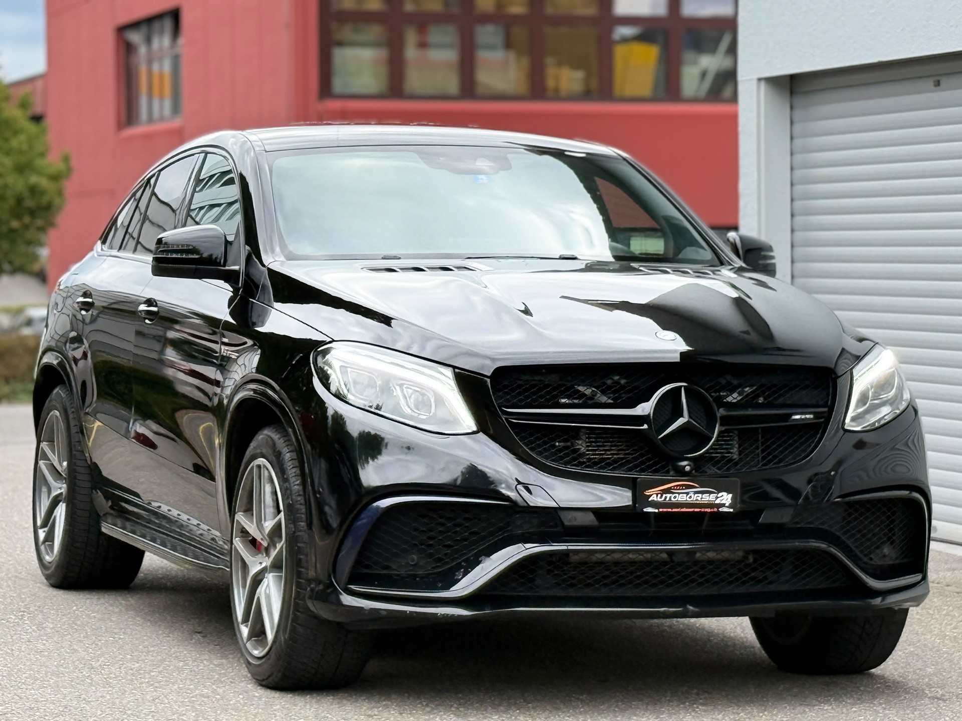 MERCEDES-BENZ GLE 63 V8 S AMG Coupé-showroom-element-1