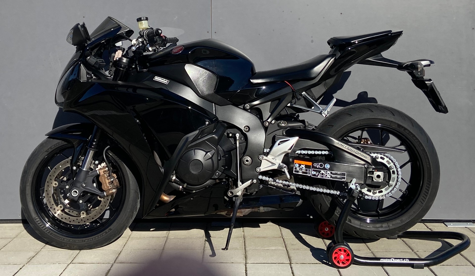 HONDA CBR 1000 RA ABS-image-2