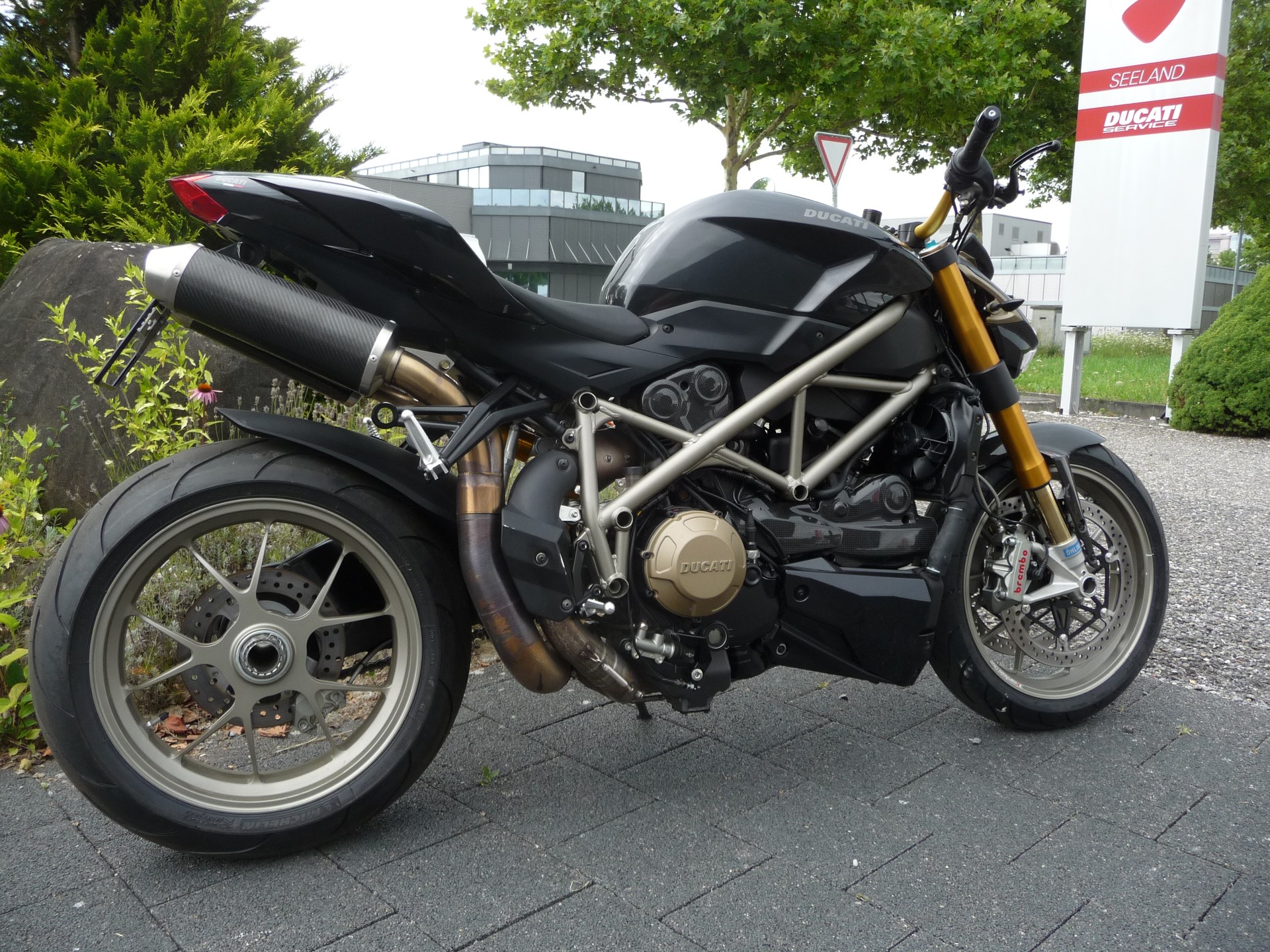 DUCATI Streetfighter 1099 S-image-1