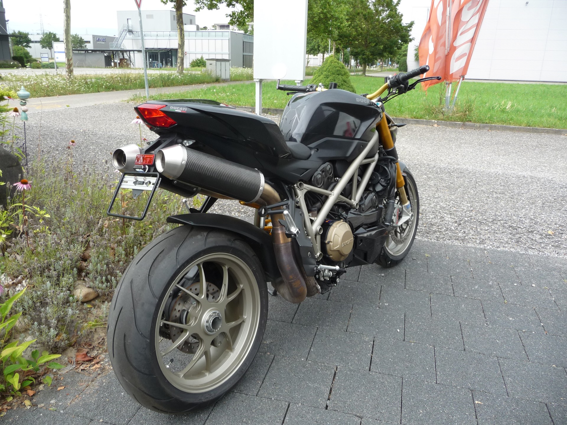 DUCATI Streetfighter 1099 S-image-4