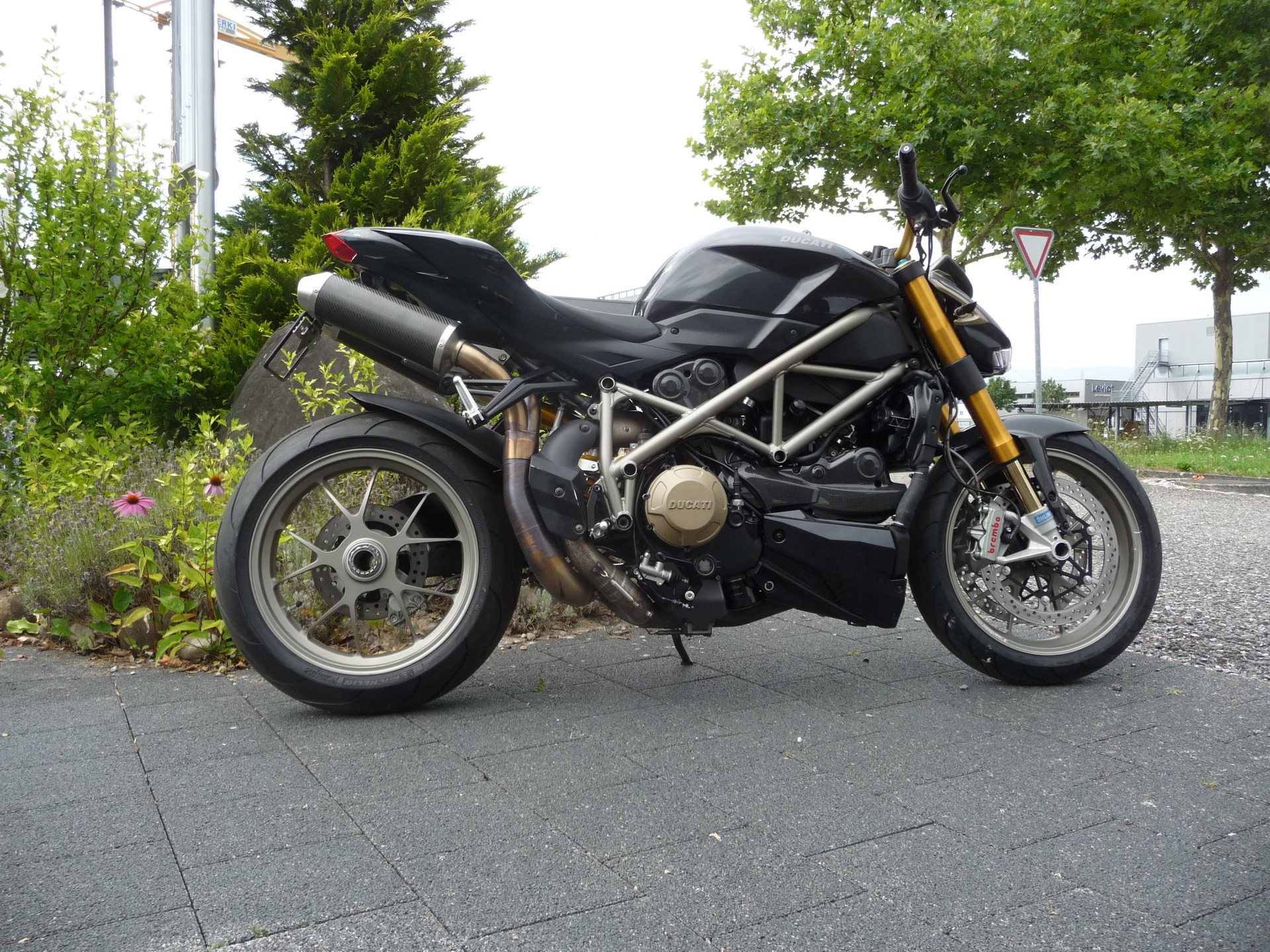 DUCATI Streetfighter 1099 S-image-3
