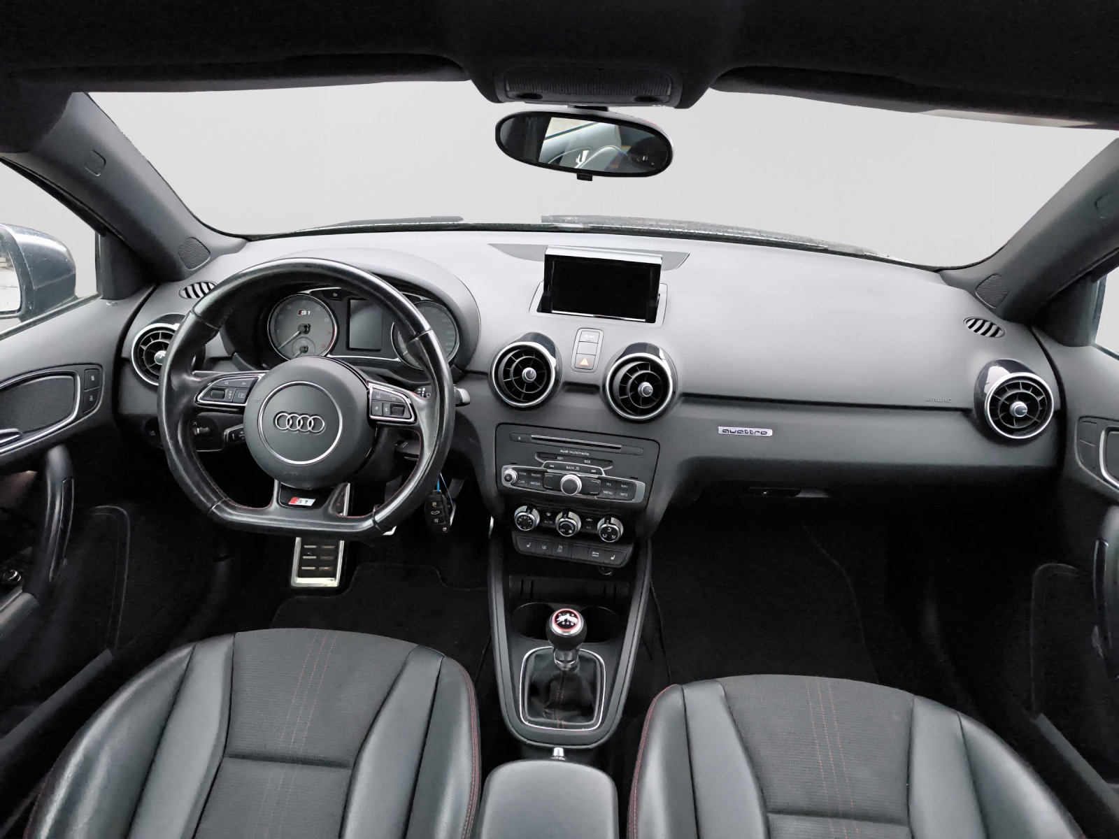 AUDI S1 Sportback 2.0 TFSI Sport quattro-image-8