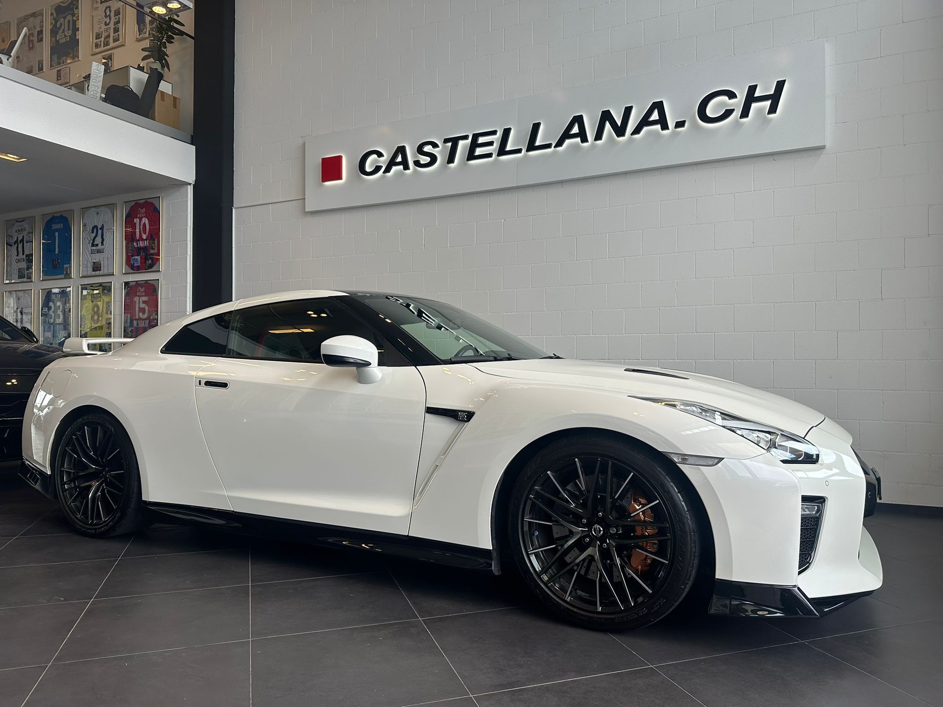 NISSAN GT-R 3.8 V6 Biturbo Presitge Edition