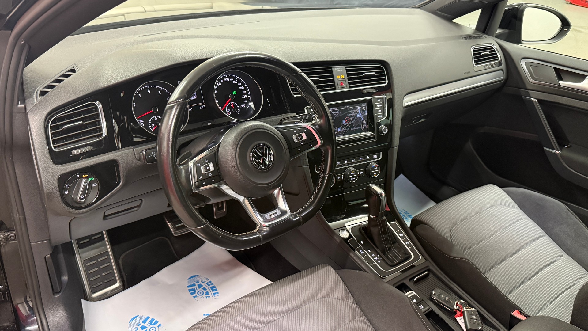 VW Golf 1.4 TSI R-Line Design DSG, frisch MFK, Servicegeplegt, ACC, Abstandsregler, DAB, NAVI SH, Garantie u.v.m-image-7