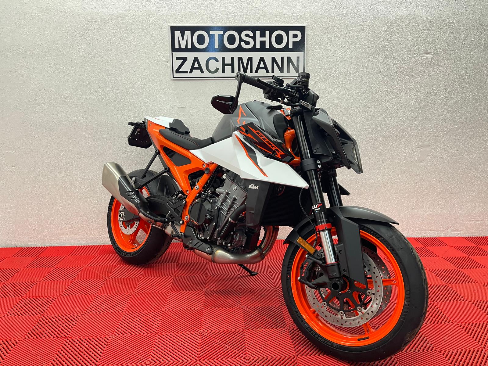 KTM 990 Duke R 2026-image-2