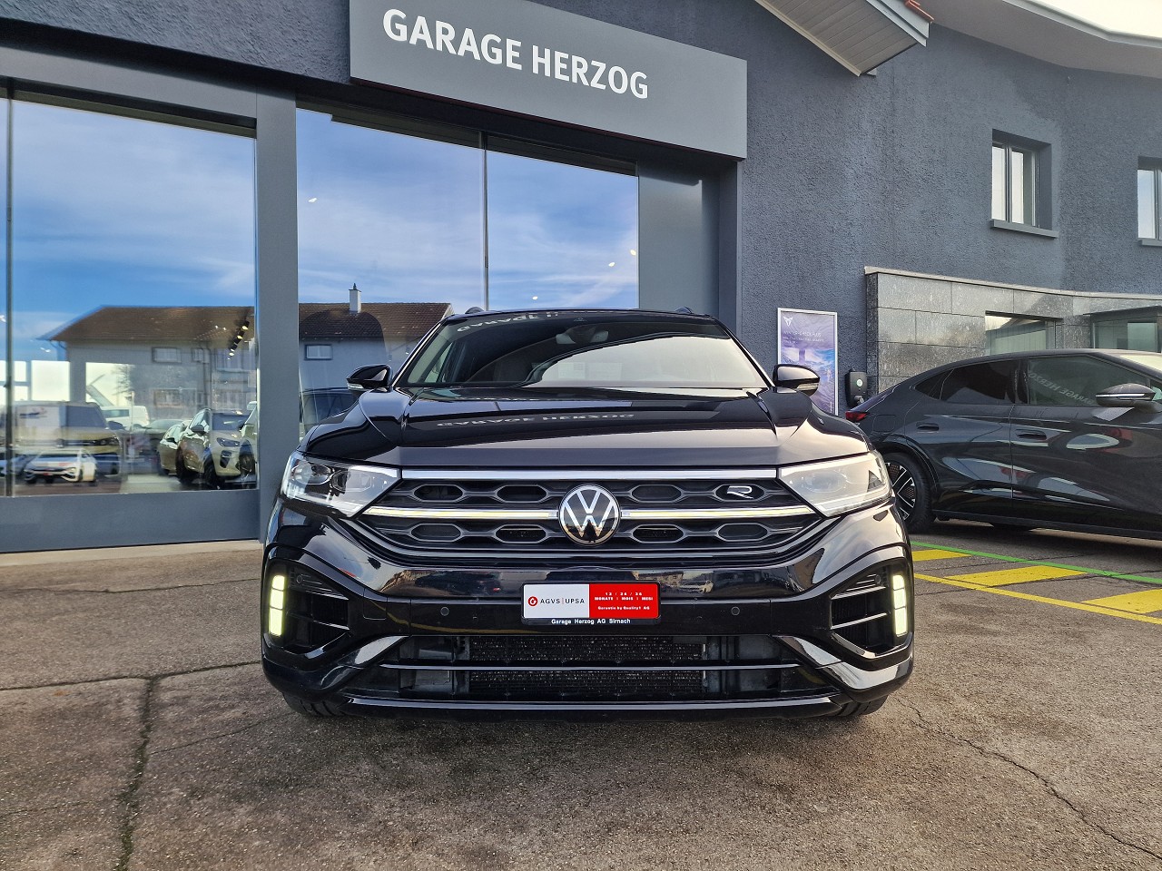 VW T-Roc 2.0 TSI R DSG 4Motion-image-8