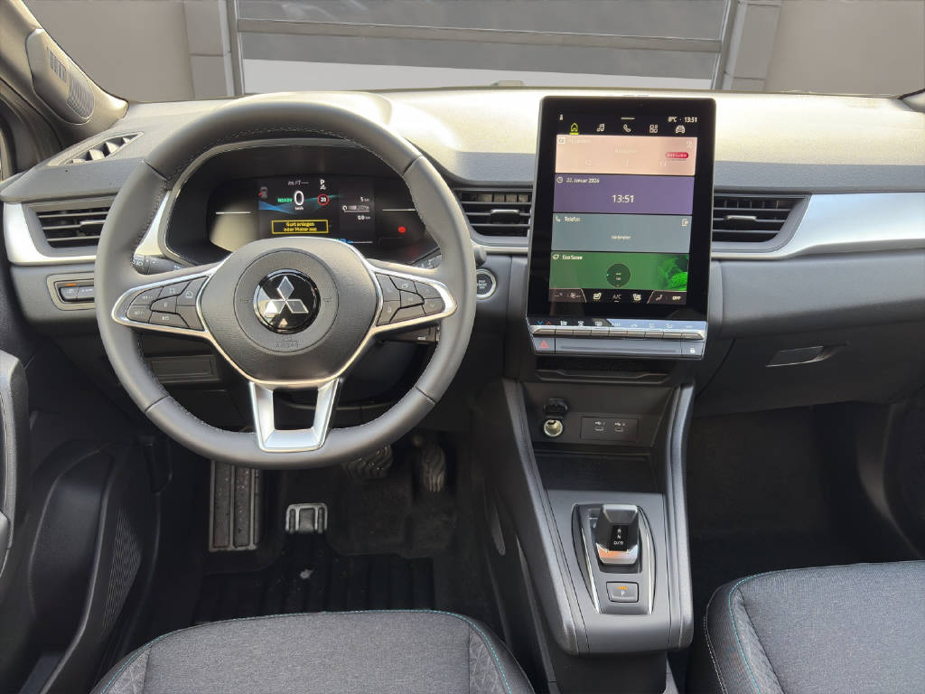 MITSUBISHI Grandis 1.8 HEV Invite+-image-9