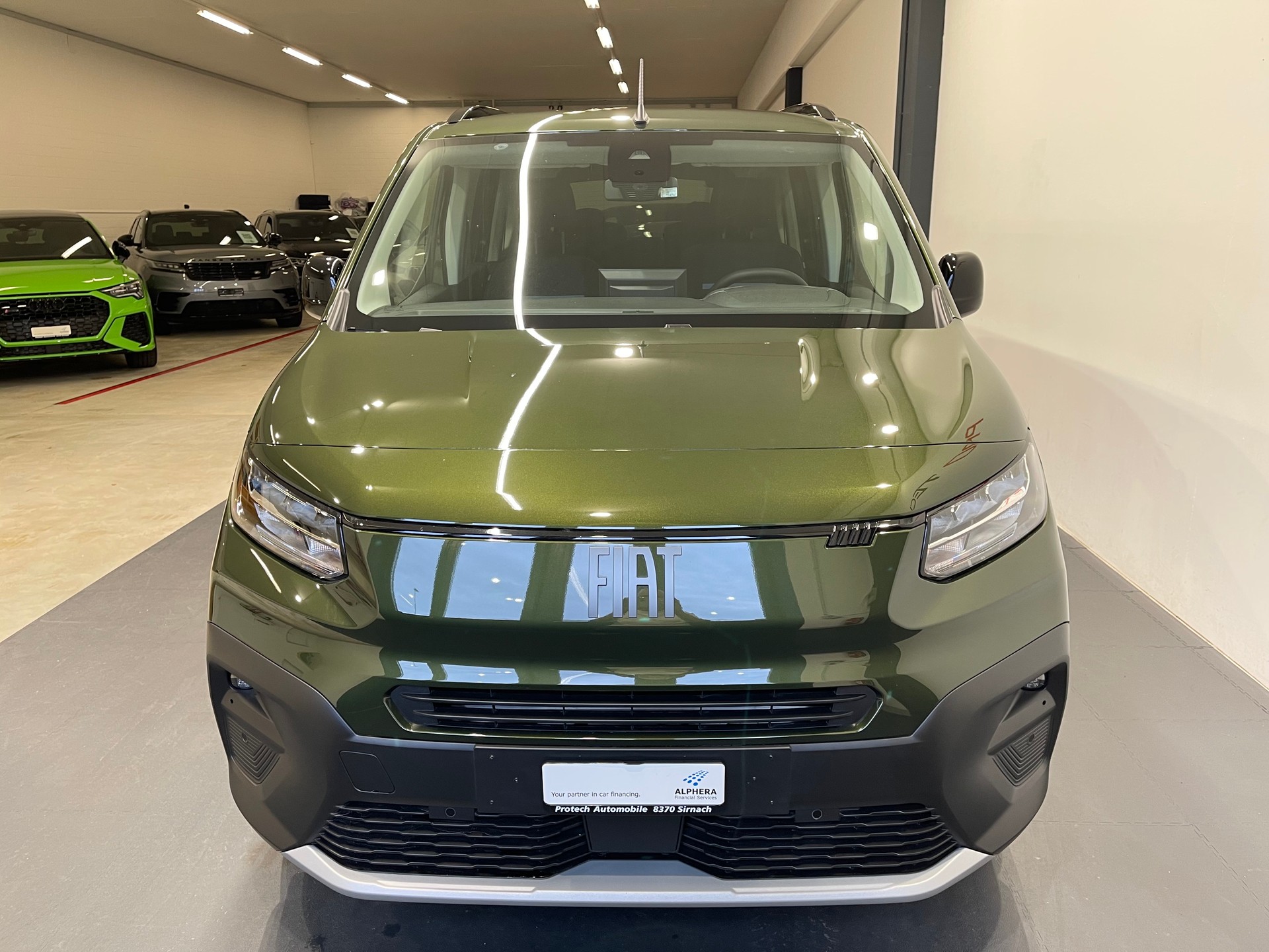 FIAT DOBLO L2H1 1.5 BlueHDI *7 Platz*-showroom-element-1