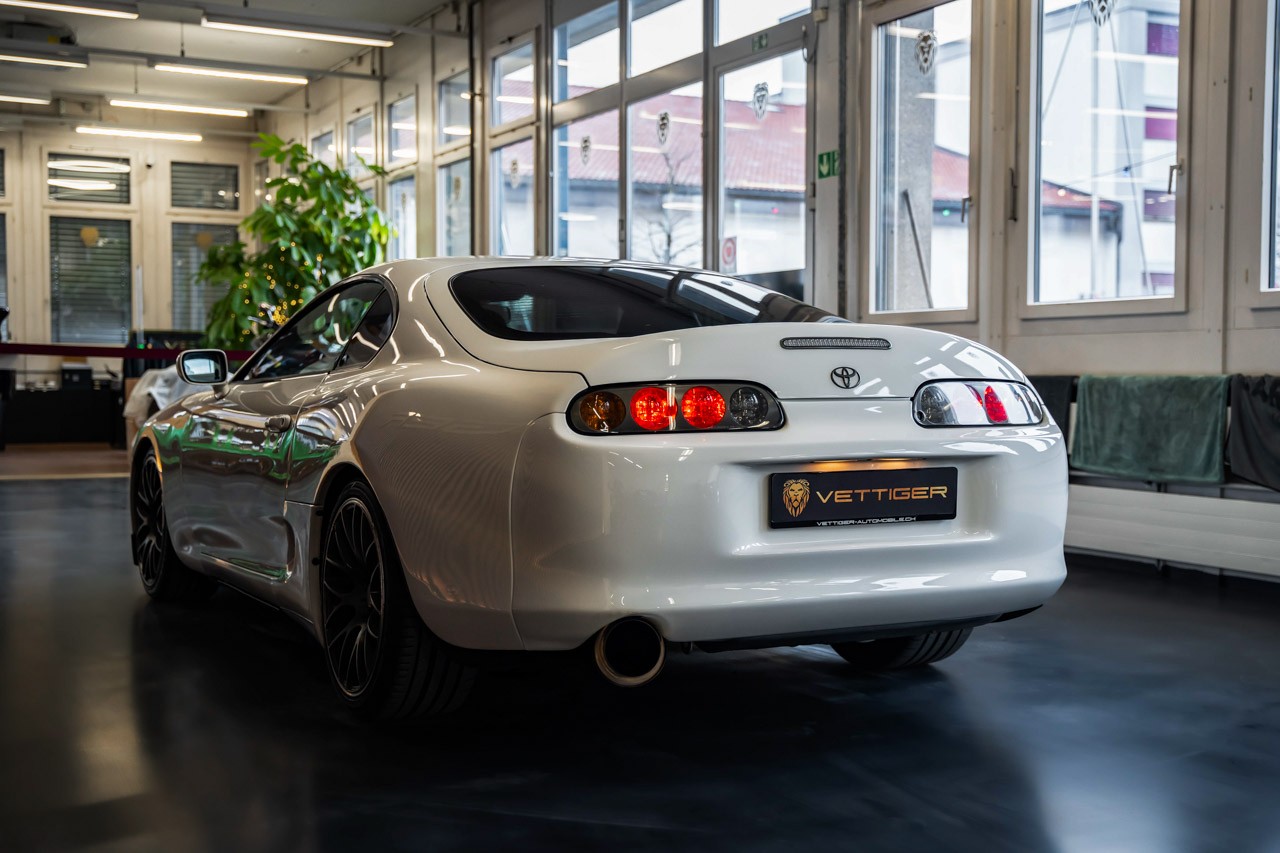 TOYOTA Supra 3.0i TwinTurbo-showroom-element-3