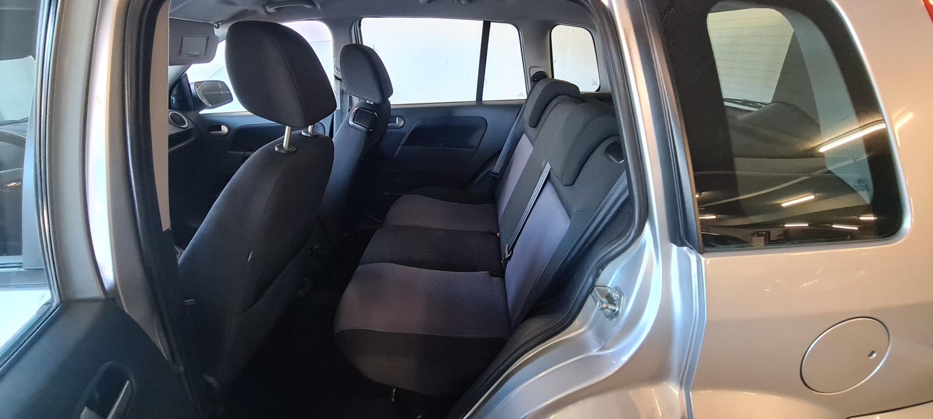 FORD Fusion 1.6 16V Plus-image-10