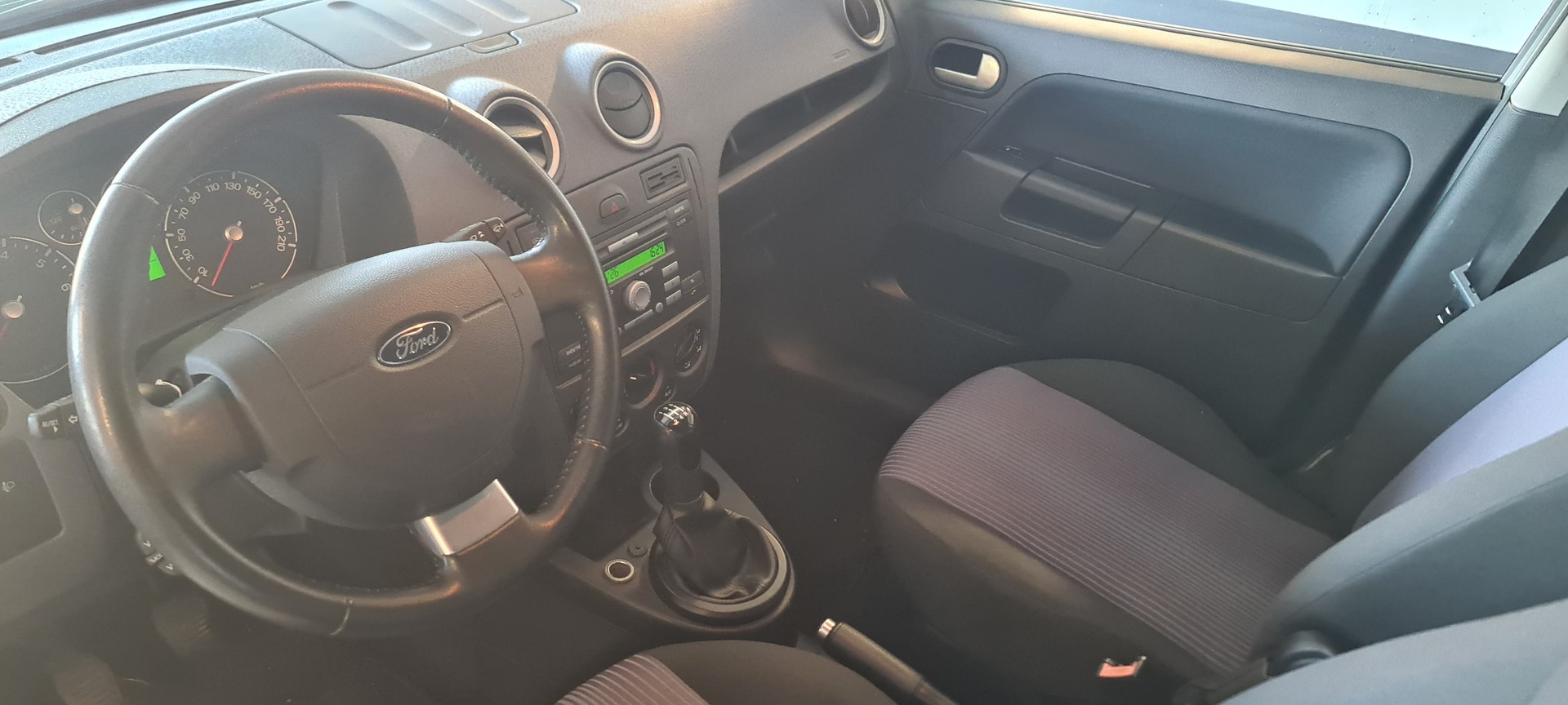 FORD Fusion 1.6 16V Plus-image-8