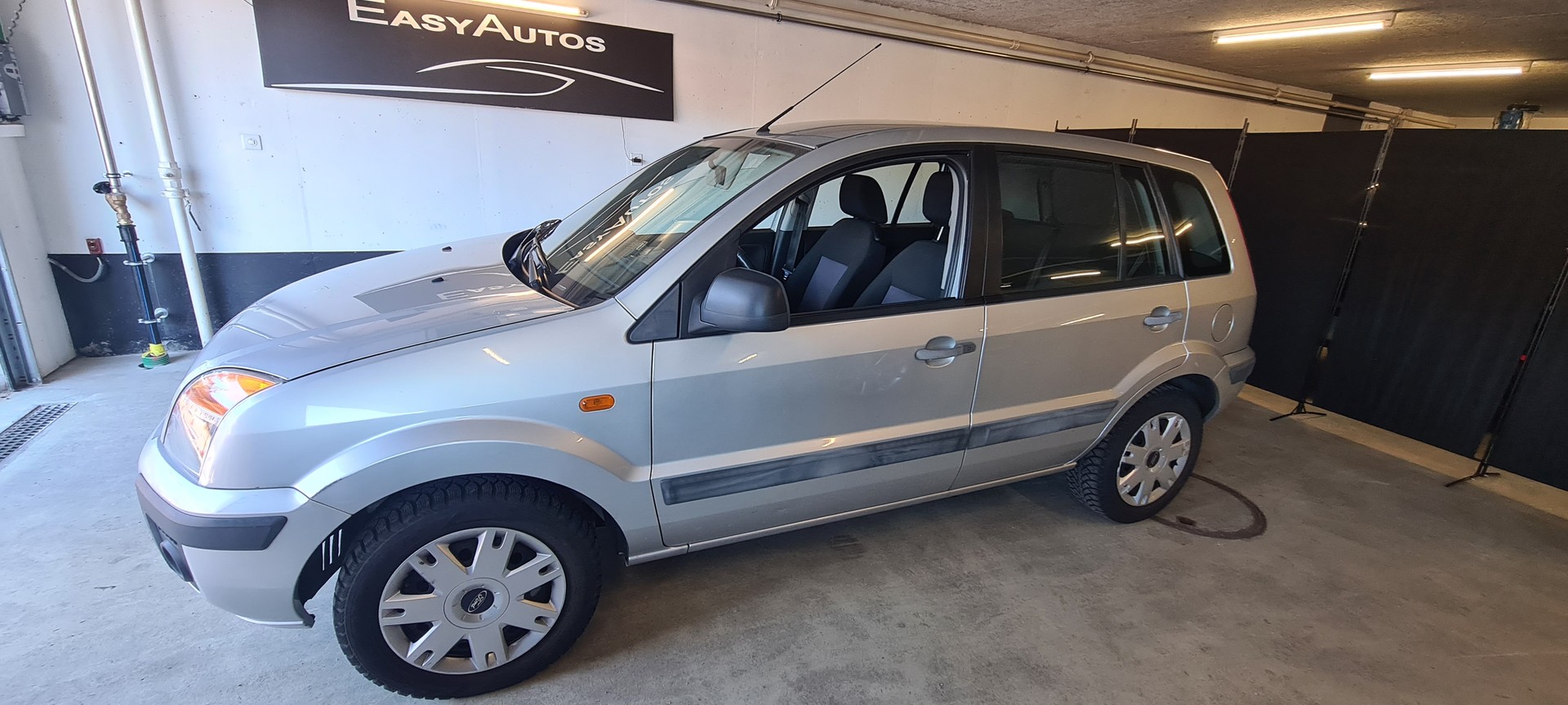 FORD Fusion 1.6 16V Plus-image-2